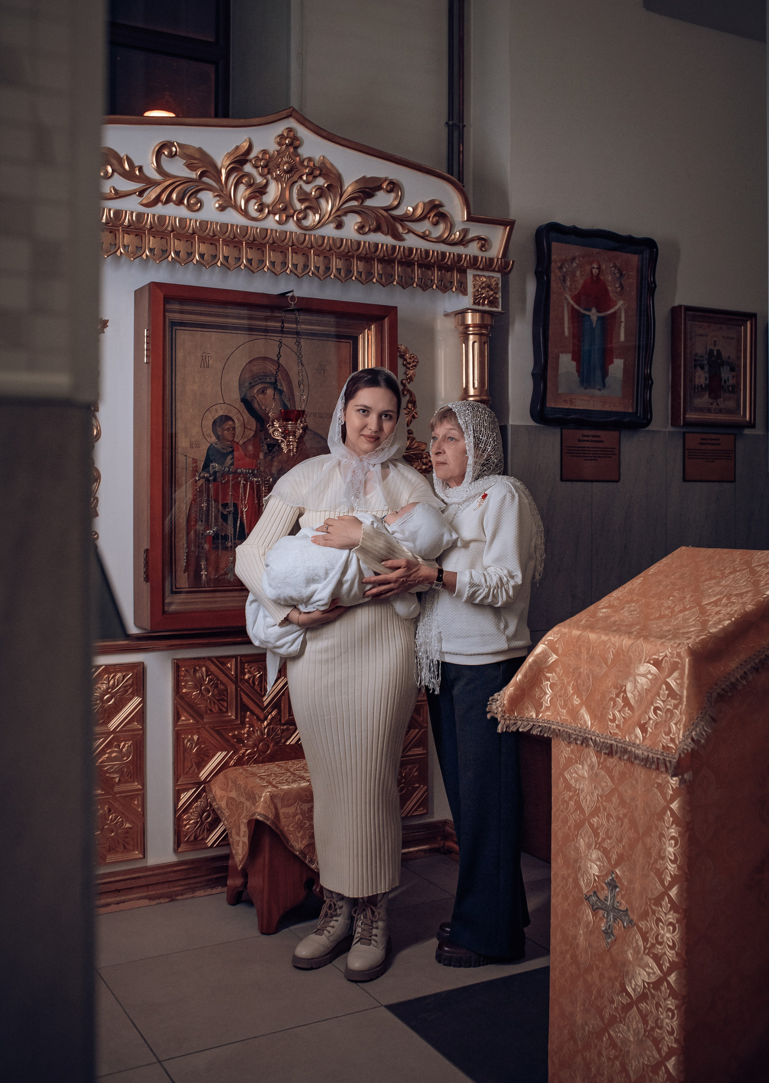 Крещение Максима в храме Феодора Тирона. Фотографы крещения/венчания  Красноярск Татьяна и Вячеслав Переваловы