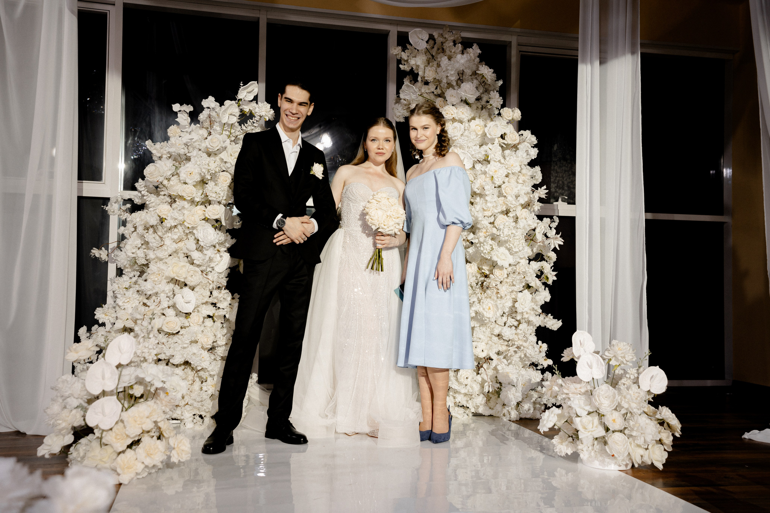 СВАДЕБНАЯ СЬЕМКА СБОРОВ В ОТЕЛЕ И ВЫЕЗД НА ЦЕРЕМОНИЮ (СНЯТО В СИБИРЕ В НИЖНЕВАРТОВСКЕ). Профессиональный фотограф, Санкт-Петербург — Виктория Богомолова