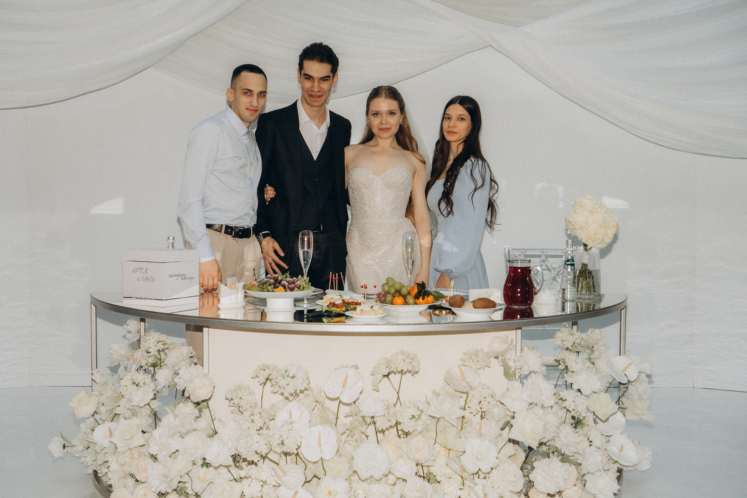 СВАДЕБНАЯ СЬЕМКА СБОРОВ В ОТЕЛЕ И ВЫЕЗД НА ЦЕРЕМОНИЮ (СНЯТО В СИБИРЕ В НИЖНЕВАРТОВСКЕ). Профессиональный фотограф, Санкт-Петербург — Виктория Богомолова