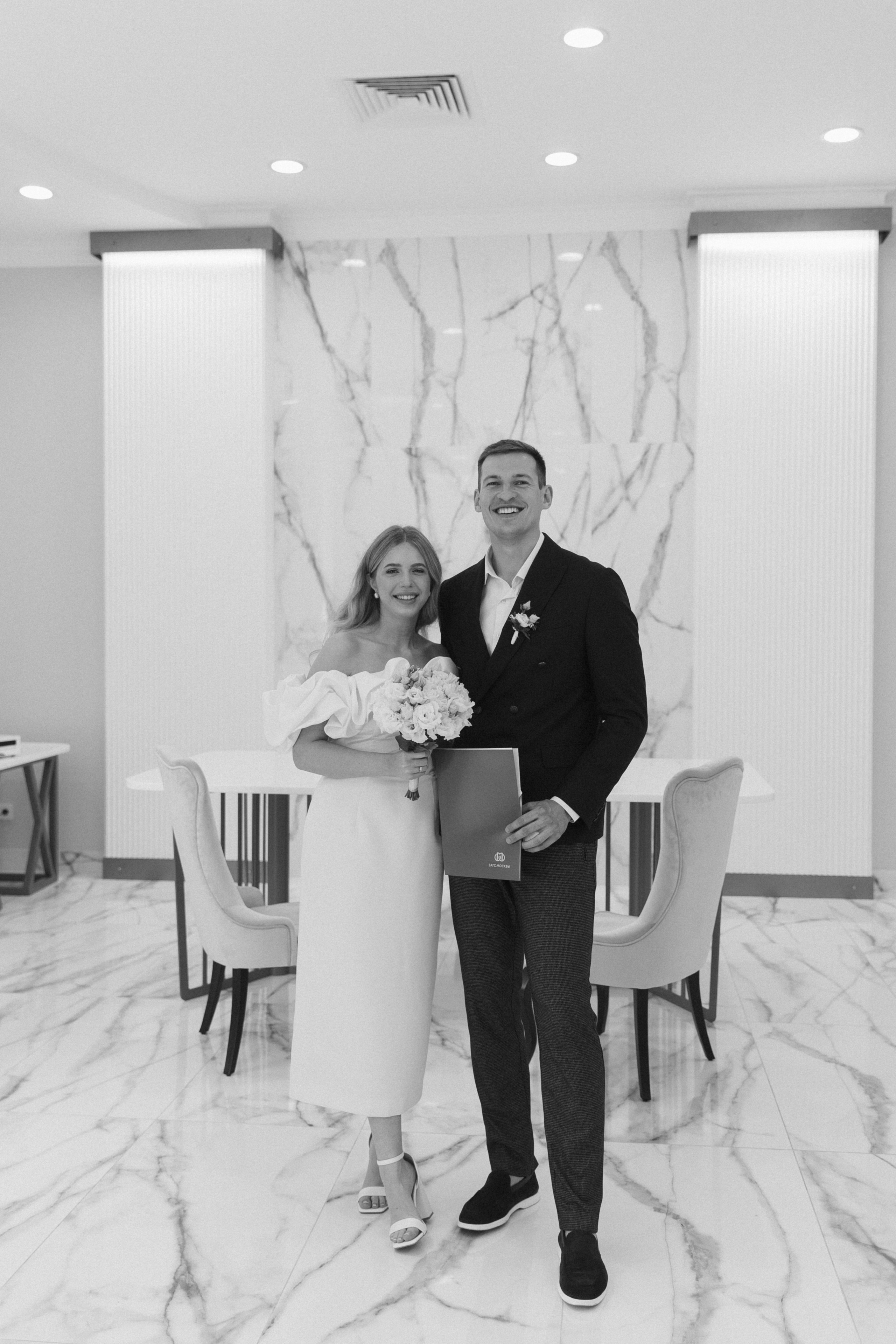 Свадебная фотосессия на Котельнической набережной и в парке Царицыно, Роспись в Шипиловском ЗАГСе. Свадебный фотограф Москва Анастасия Храмова