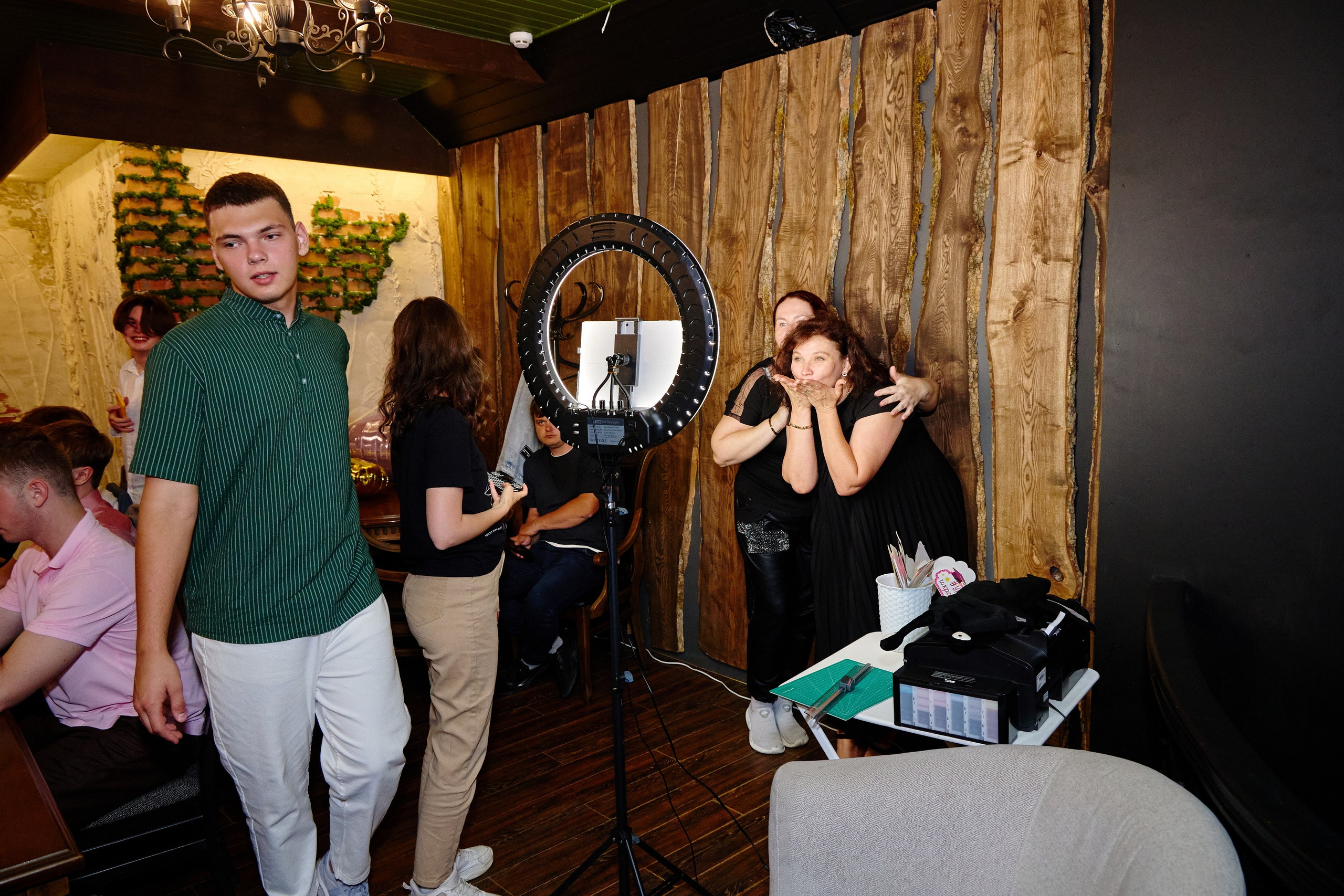 Выпускной 35 Сош. Фотограф Выпускные альбомы Таганрог Сергей Коробченко