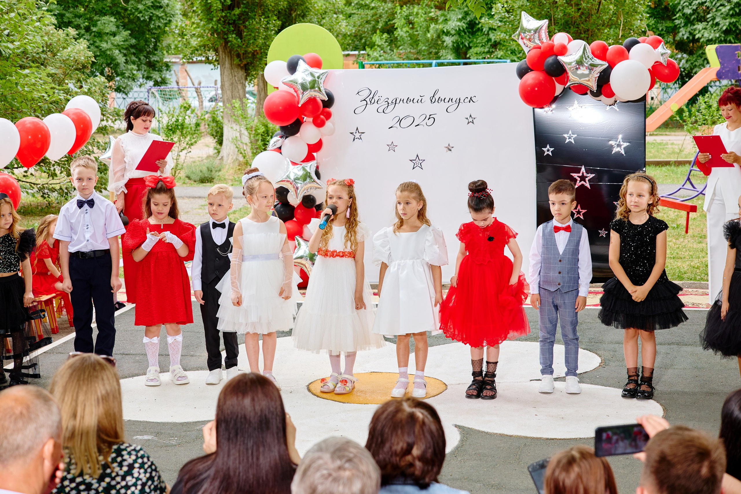 Выпускной 45 сад. Фотограф Выпускные альбомы Таганрог Сергей Коробченко