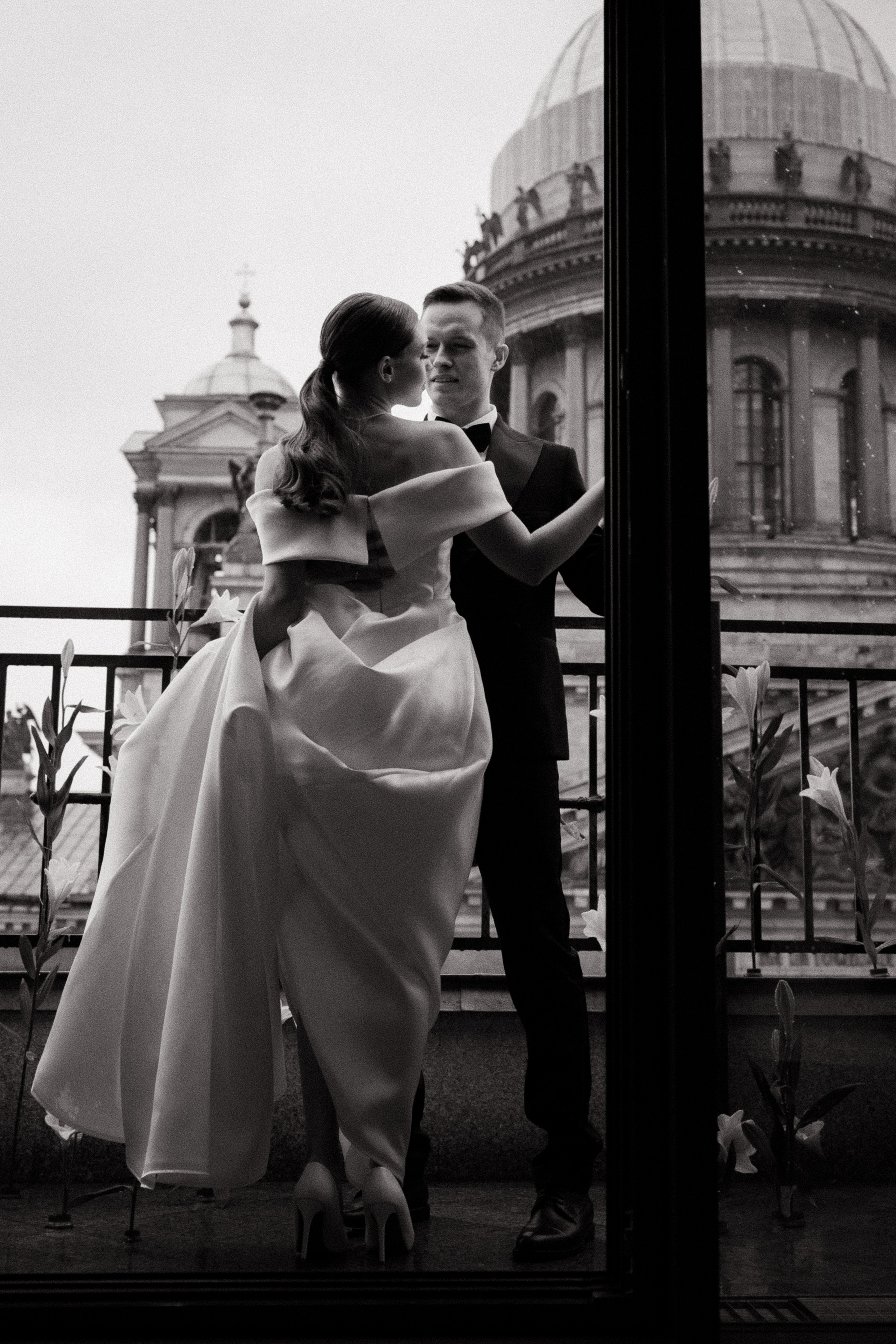 Роман и Валерия. Главная