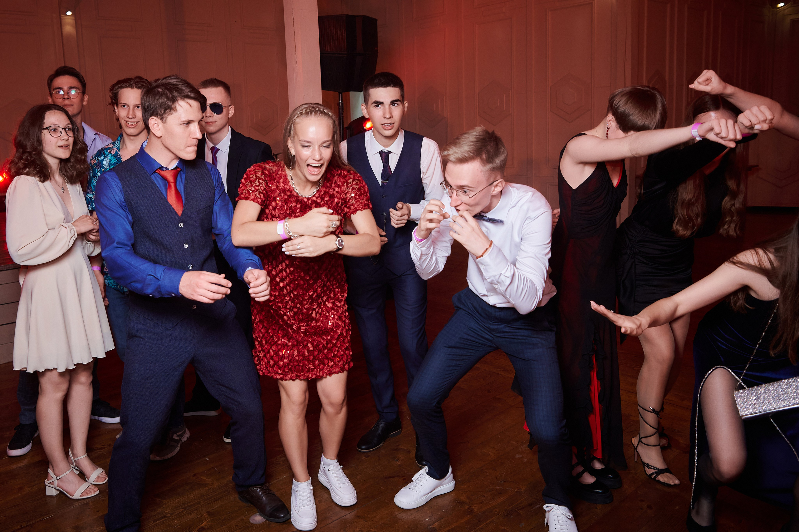 Школа. Выпускные 11 классы. Goganaft.ru — Репортажный фотограф в Москве Георгий Коненков