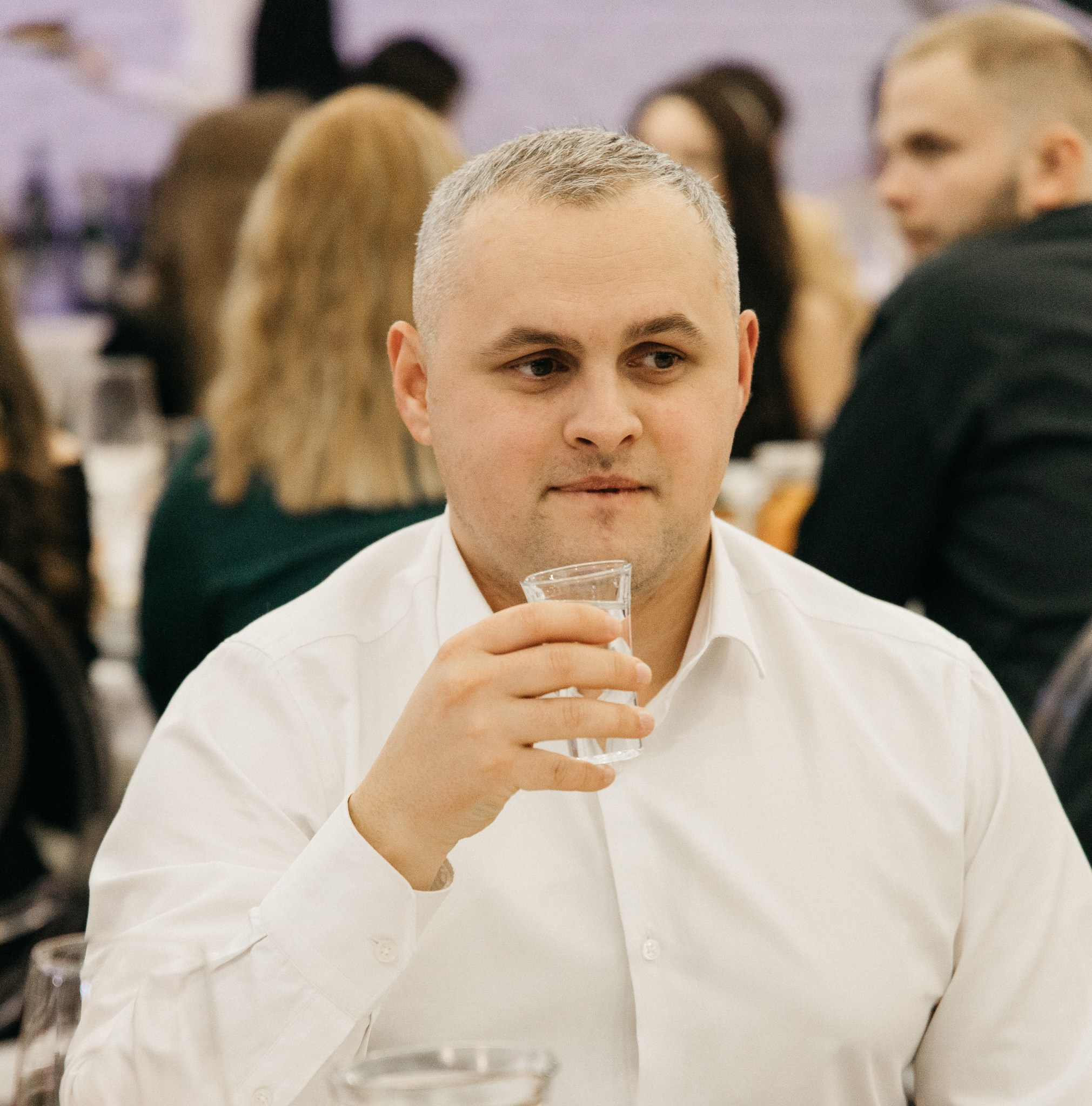 Интрополис. Артём Бачурин — свадебный фотограф Воронеж