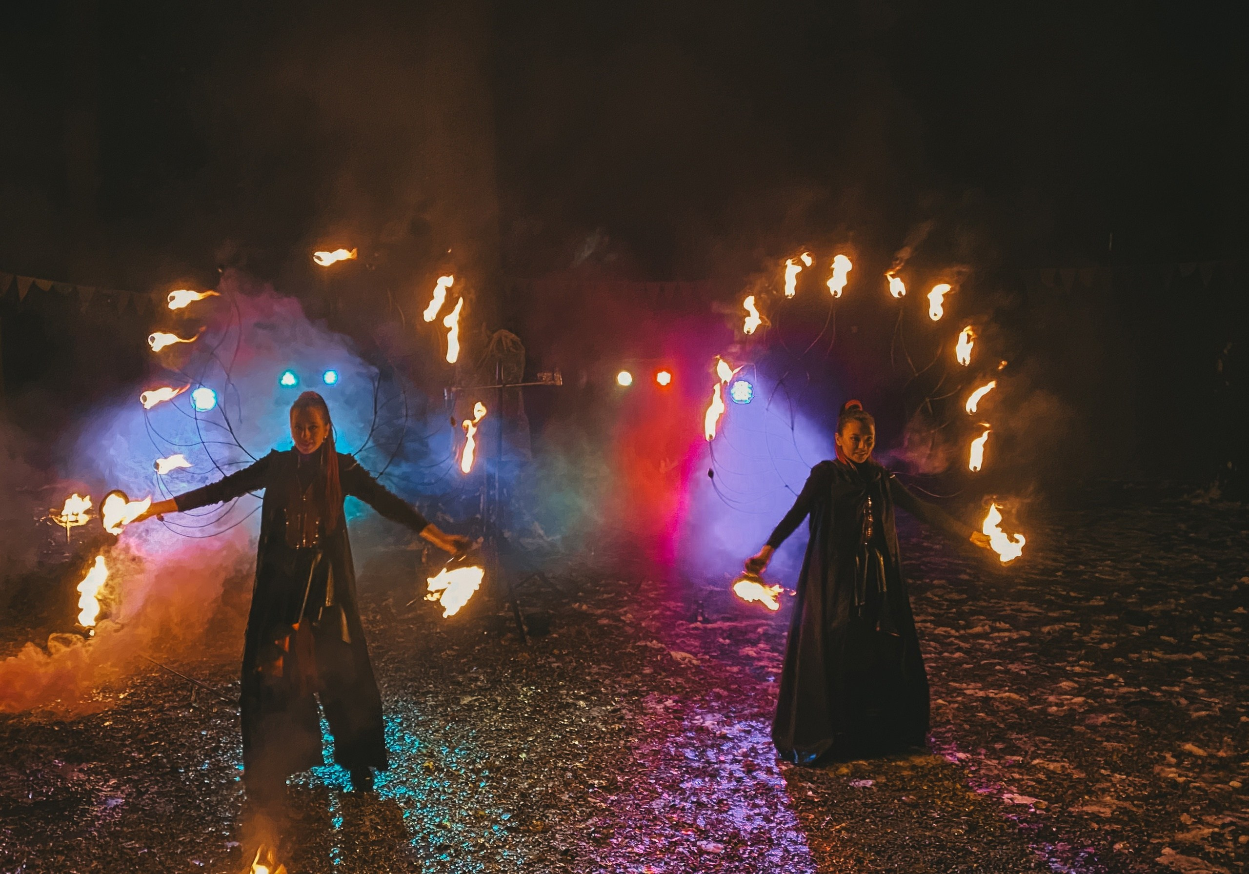 10 сосновых шишек. Kirillova Studio — мастерская декора и событий Юли Кирилловой