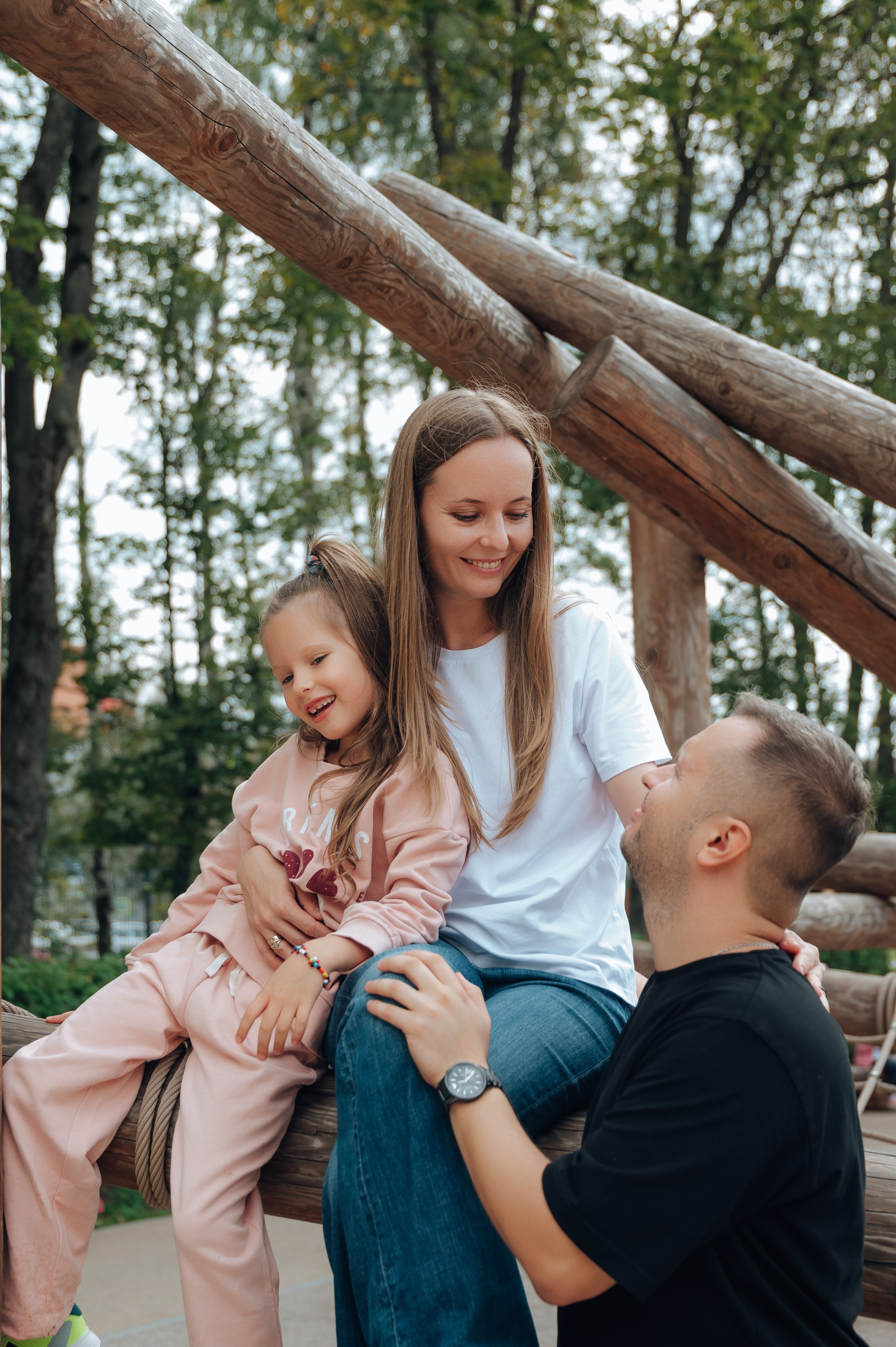 Трое в парке и меховой шар. Детский и семейный фотограф Катерина Мишина