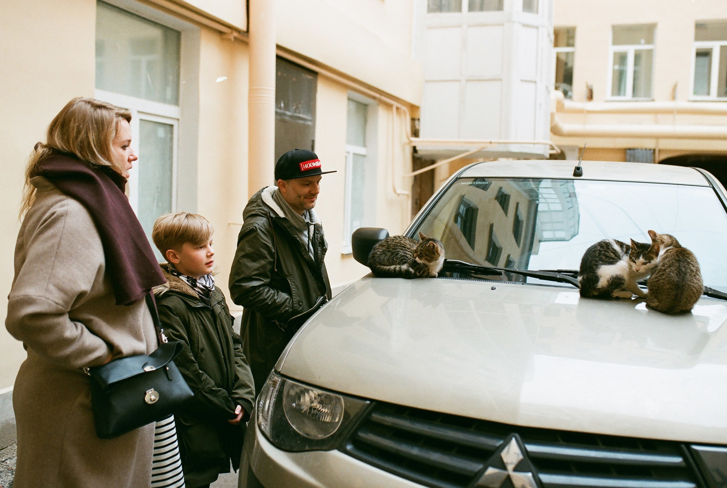 Кирилл Оля и Матвей и Марта. Свадебный и семейный пленочный фотограф в Петербурге Истомина Ирина