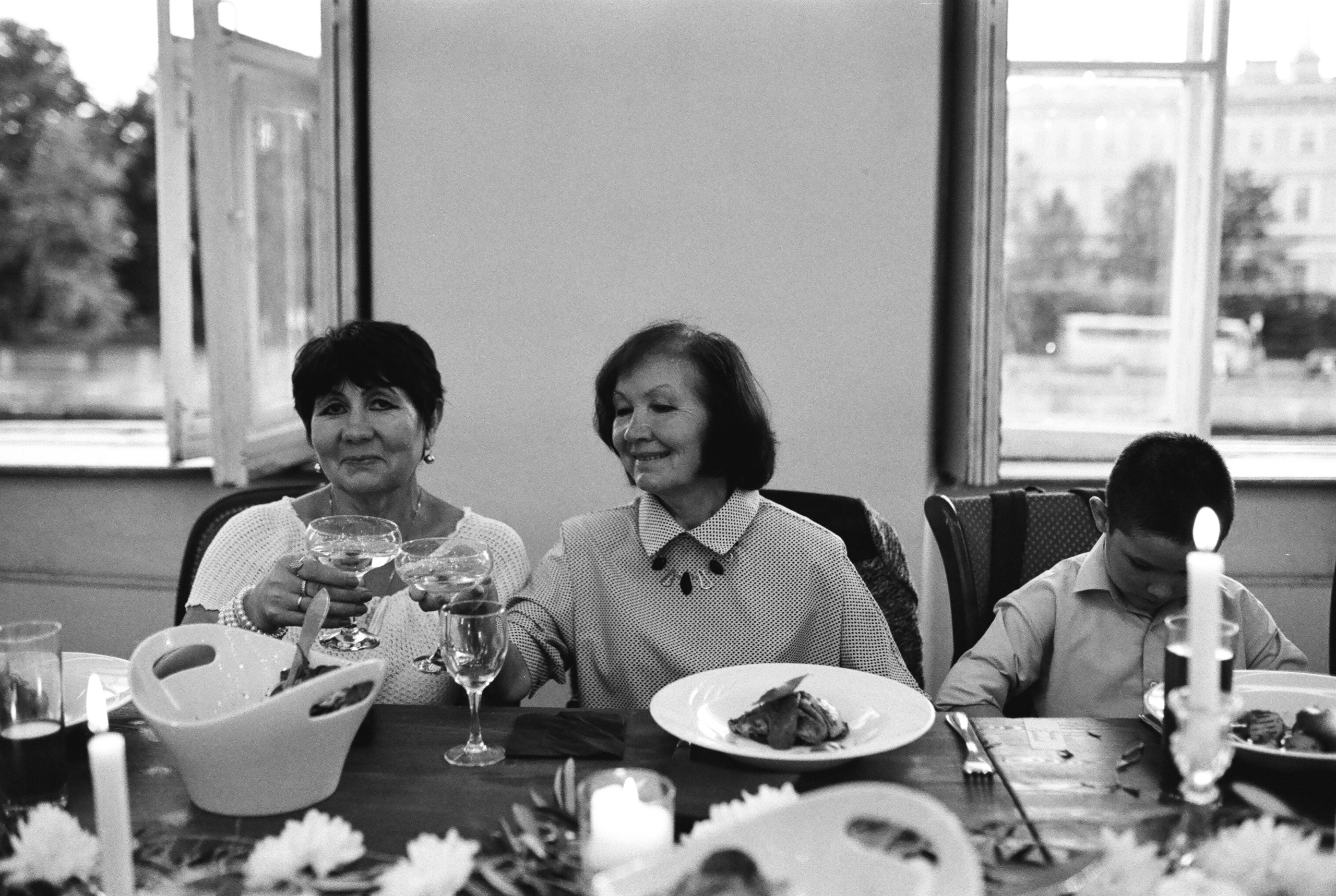 ЕЛЕНА и ИГОРЬ. Свадебный и семейный пленочный фотограф в Петербурге Истомина Ирина