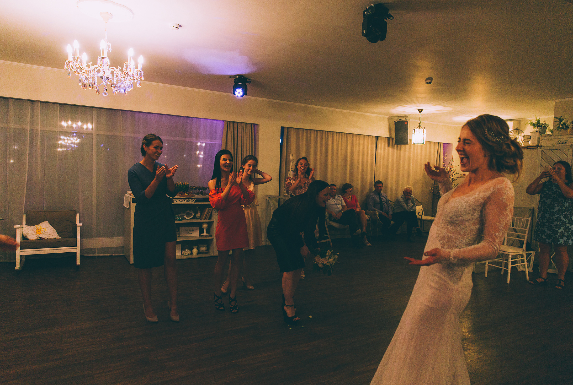 ЛИДИЯ и ДАНИИЛ. Свадебный и семейный пленочный фотограф в Петербурге Истомина Ирина