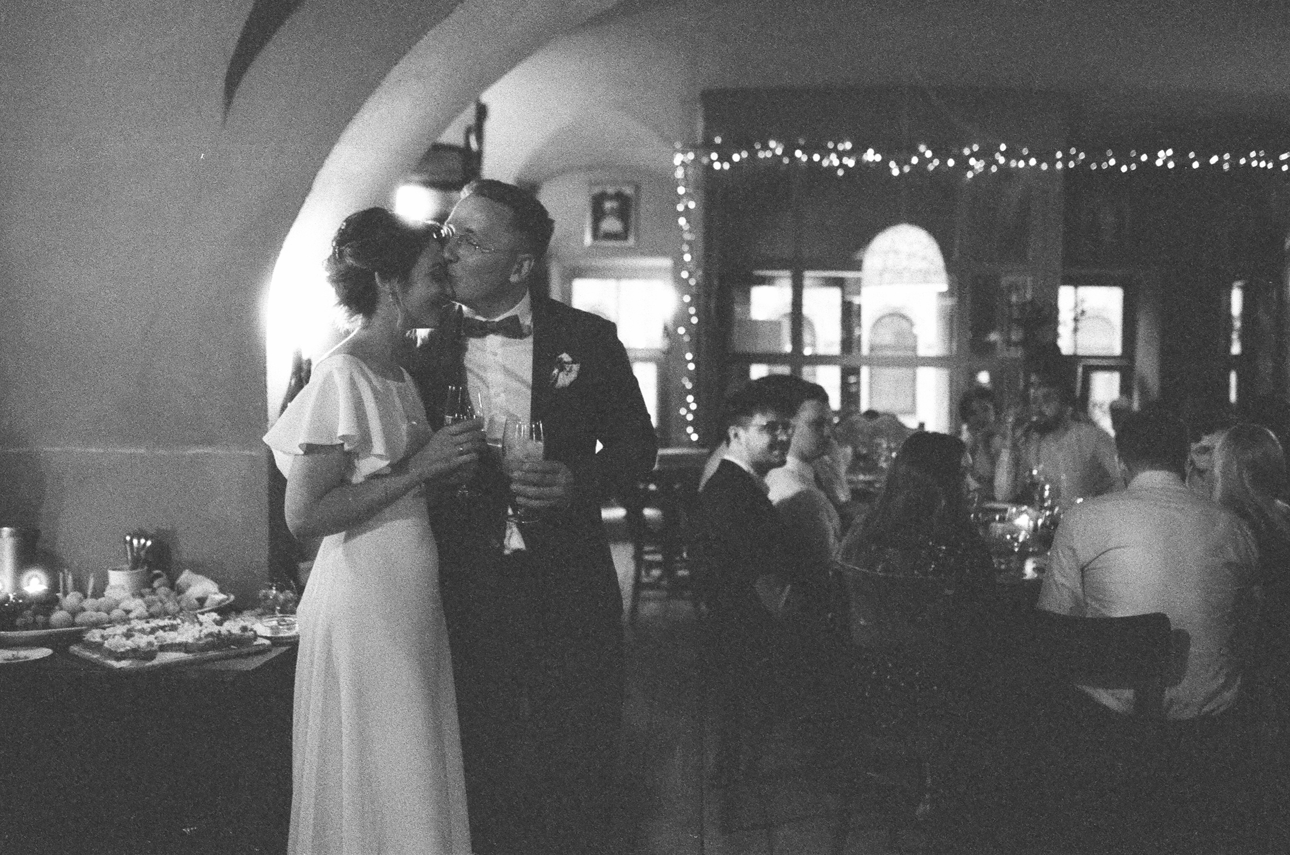 МАРИЯ и ГРИГОРИЙ. Свадебный и семейный пленочный фотограф в Петербурге Истомина Ирина