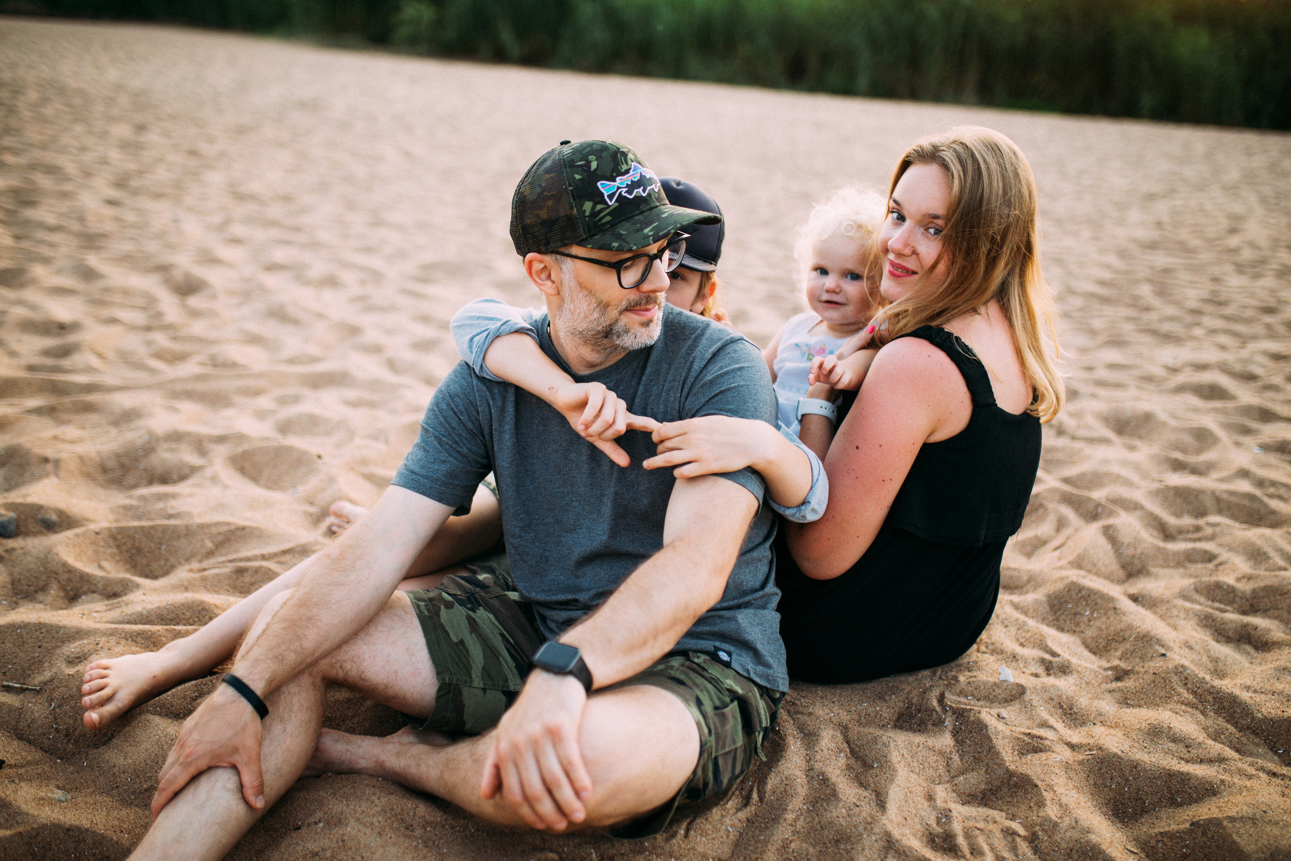 Оля Кирилл Матвей и Марта. Свадебный и семейный пленочный фотограф в Петербурге Истомина Ирина