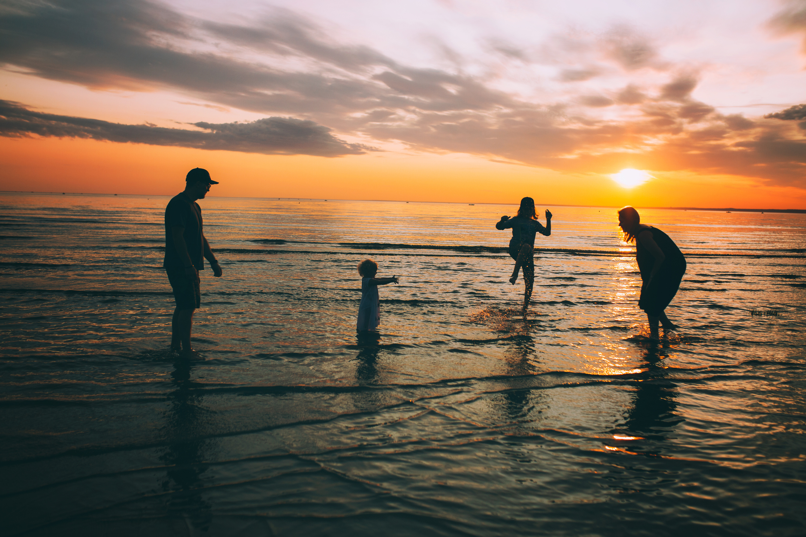 Оля Кирилл Матвей и Марта. Свадебный и семейный пленочный фотограф в Петербурге Истомина Ирина