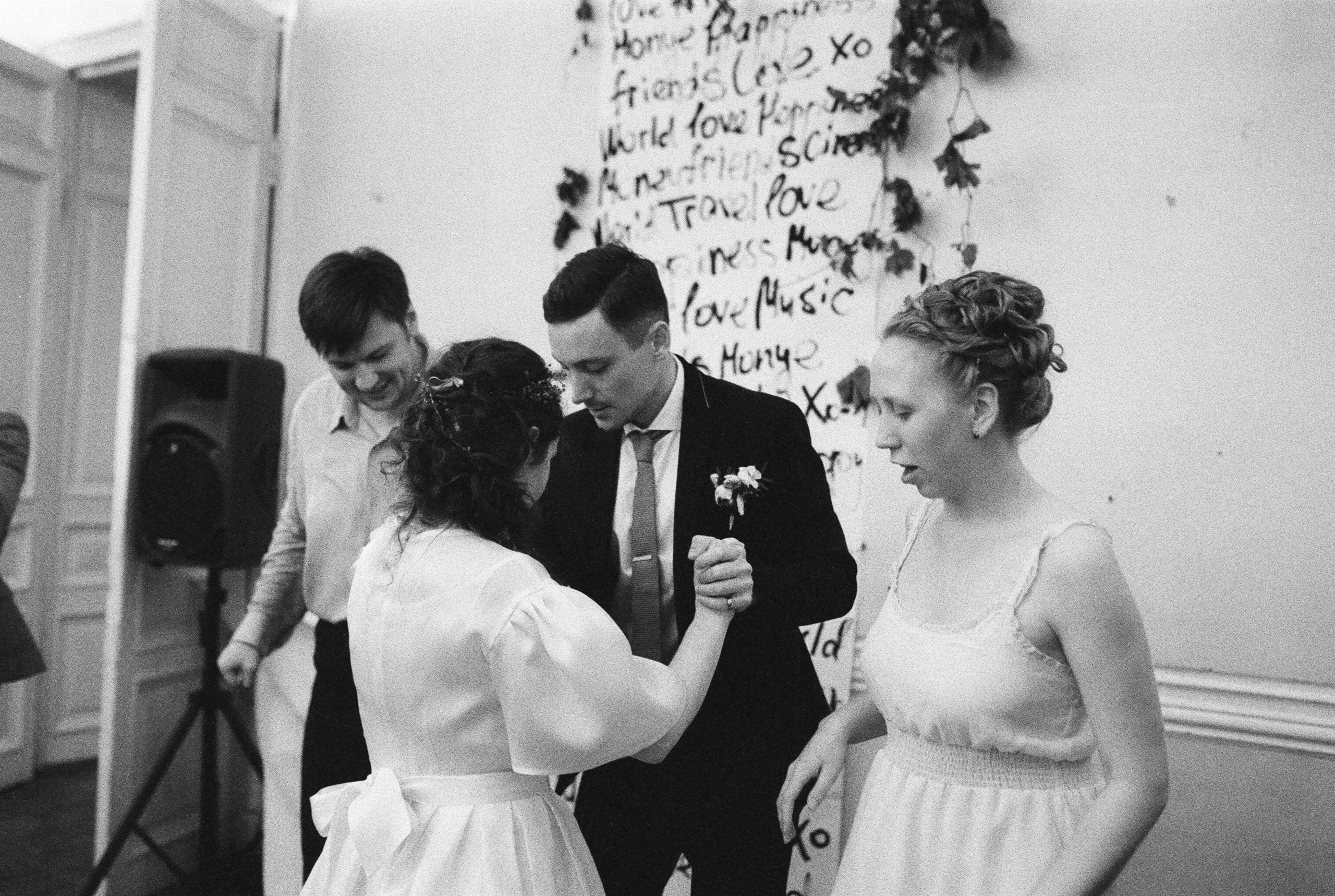 ЕЛЕНА и ИГОРЬ. Свадебный и семейный пленочный фотограф в Петербурге Истомина Ирина