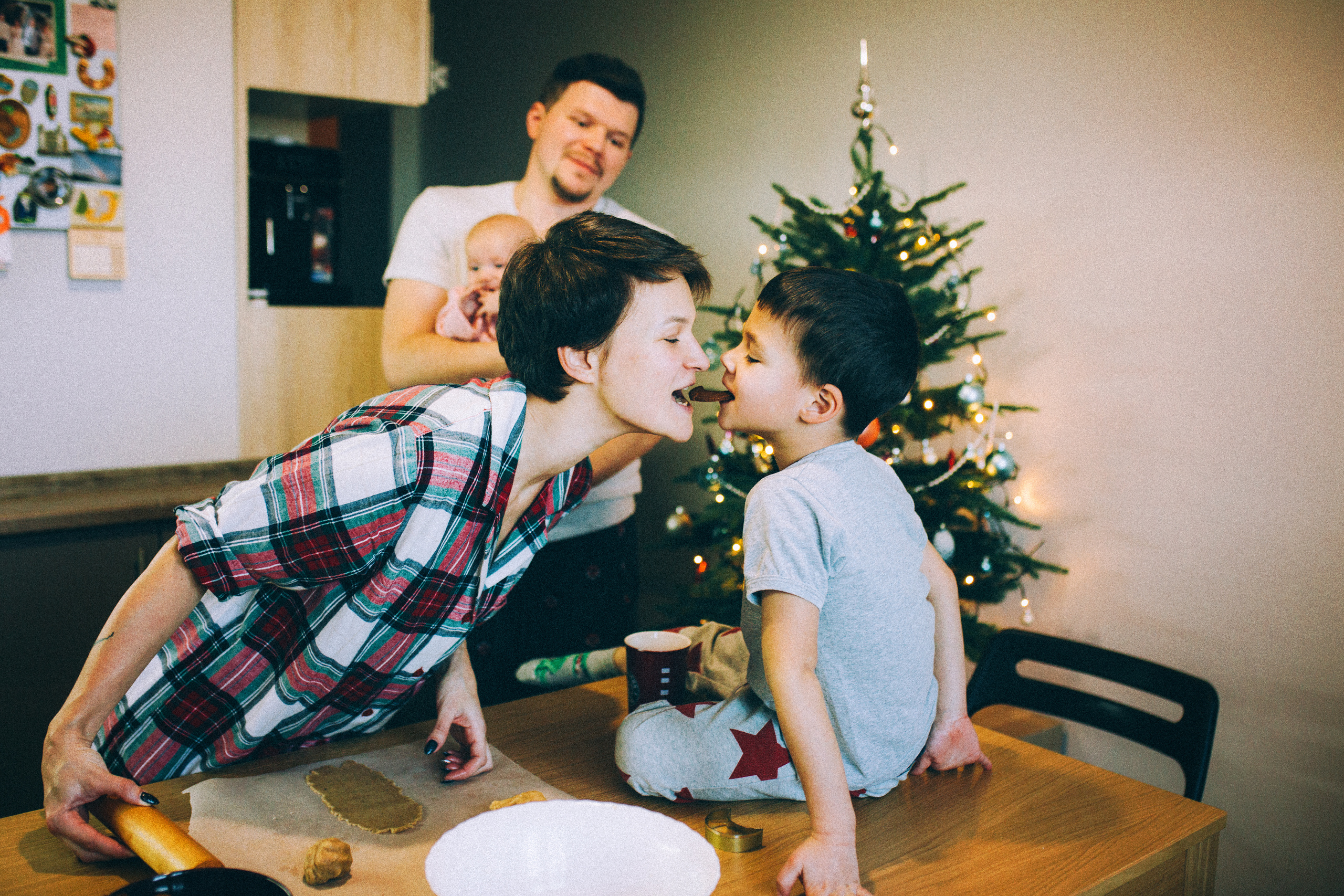 Лида Лёша Лия Юра и собакен Ева. Свадебный и семейный пленочный фотограф в Петербурге Истомина Ирина