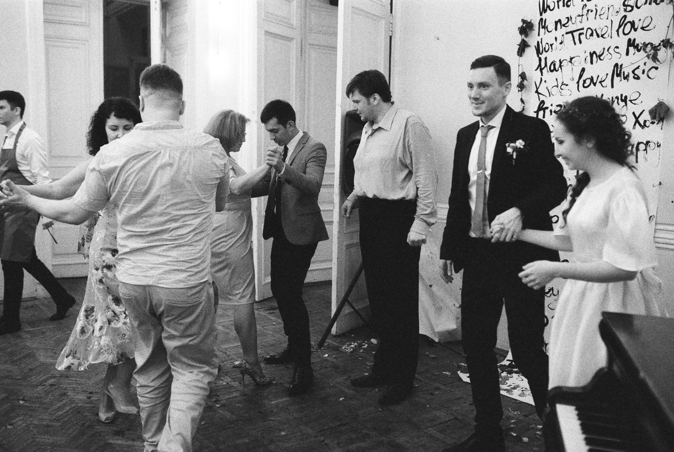 ЕЛЕНА и ИГОРЬ. Свадебный и семейный пленочный фотограф в Петербурге Истомина Ирина