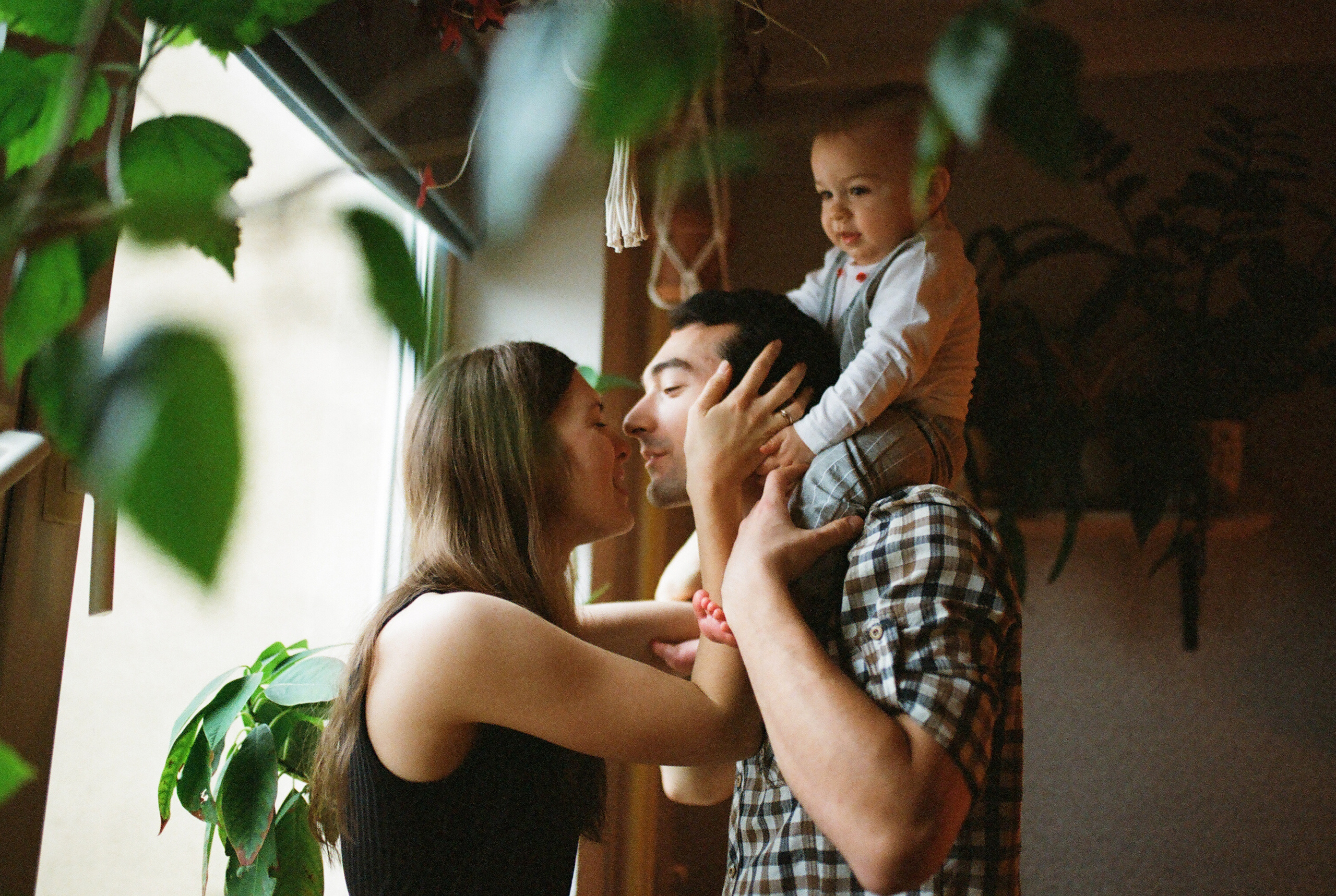Настя Петя и Ваня. Свадебный и семейный пленочный фотограф в Петербурге Истомина Ирина