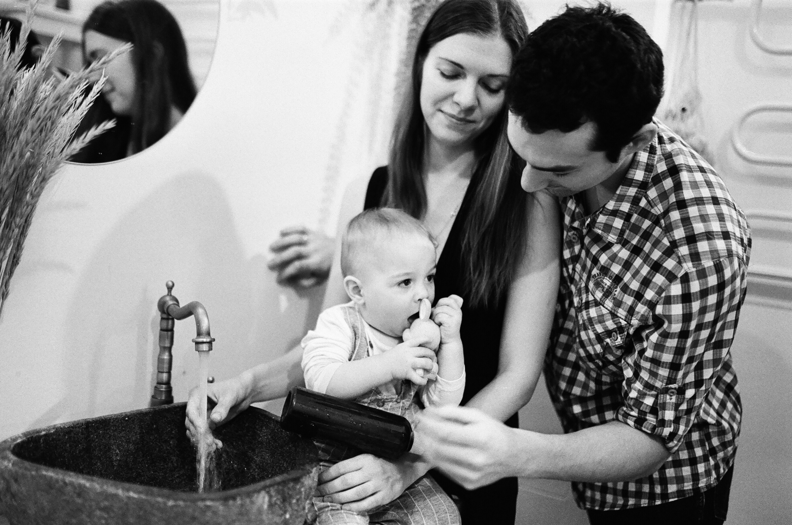 Настя Петя и Ваня. Свадебный и семейный пленочный фотограф в Петербурге Истомина Ирина