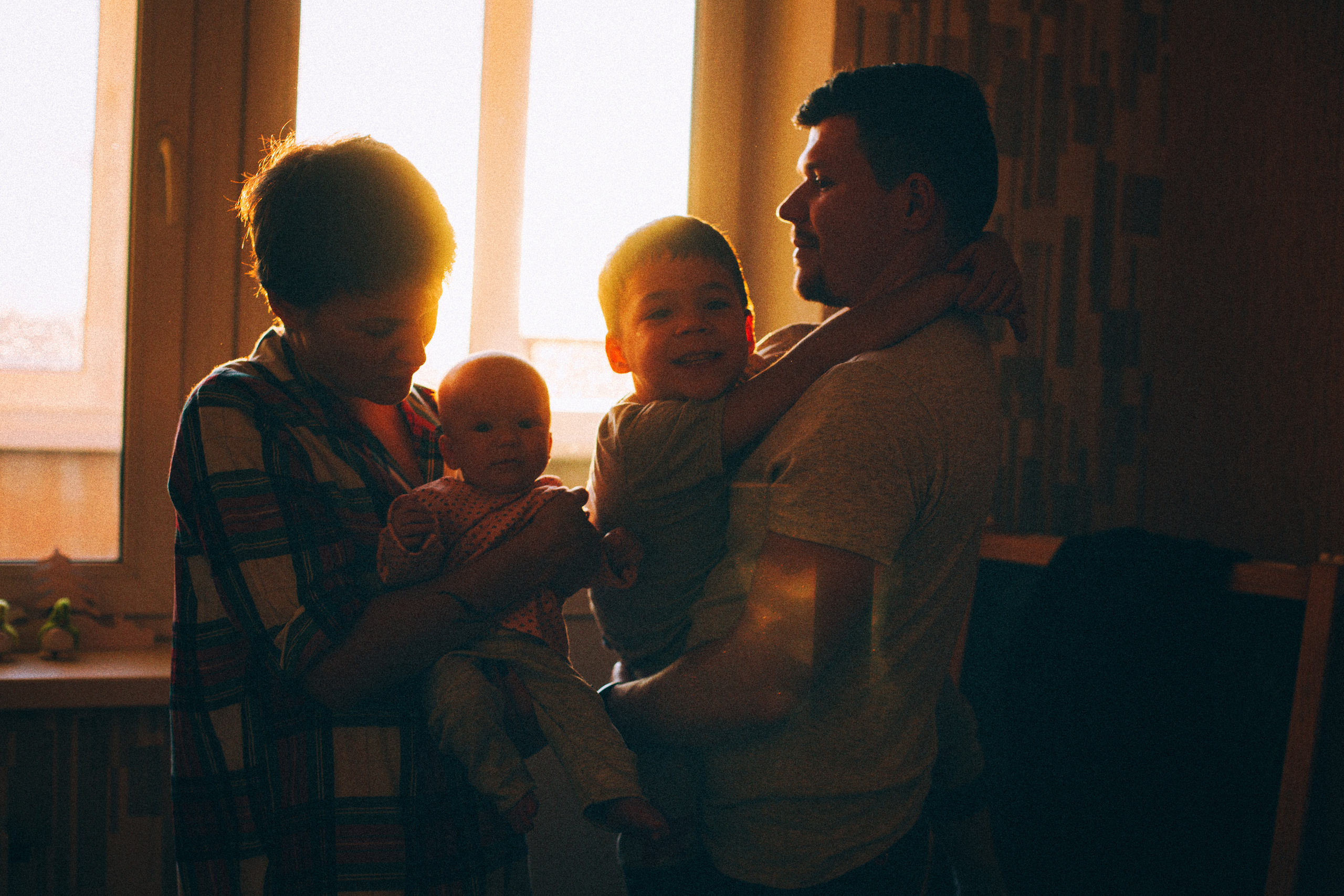 Лида Лёша Лия Юра и собакен Ева. Свадебный и семейный пленочный фотограф в Петербурге Истомина Ирина