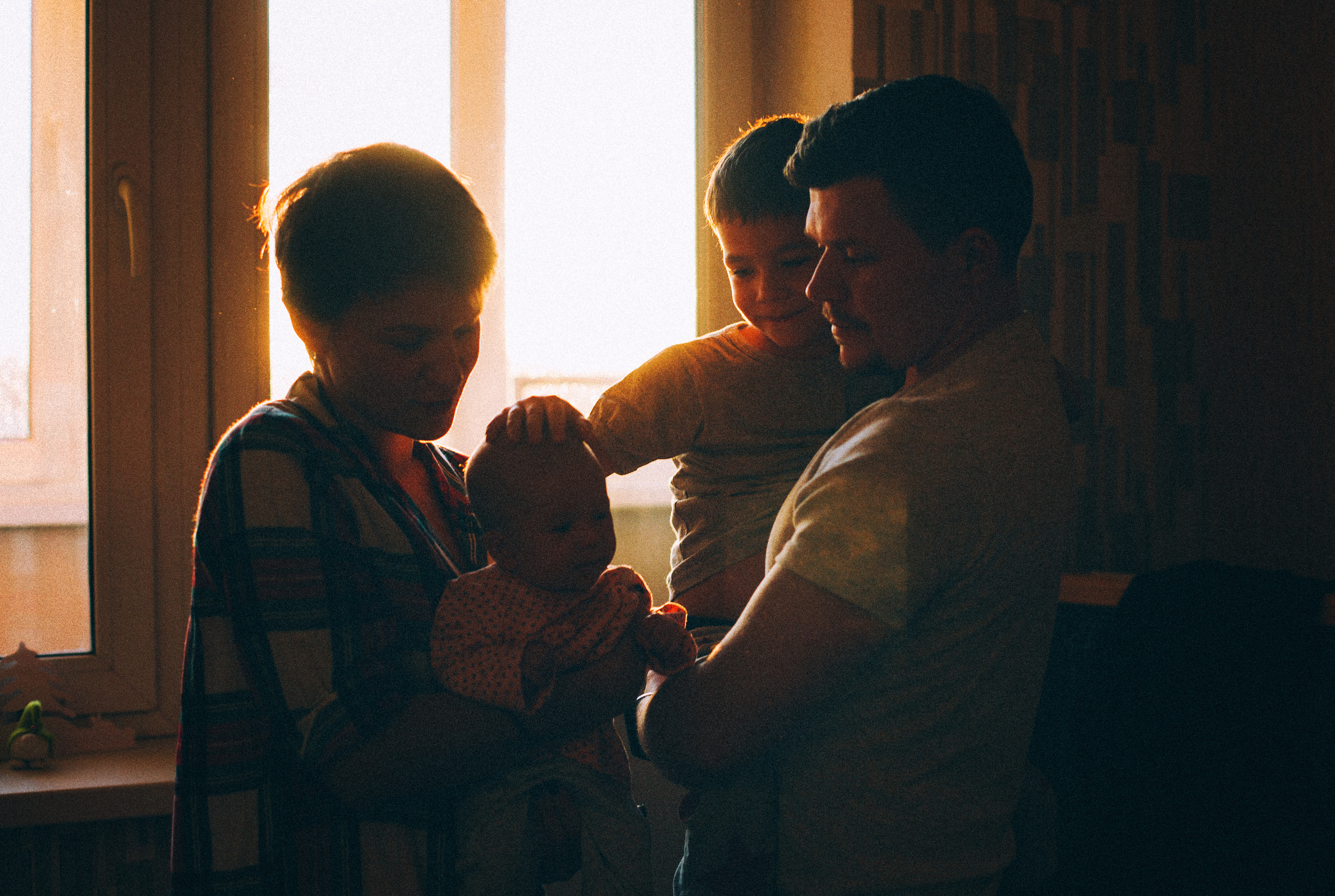 Лида Лёша Лия Юра и собакен Ева. Свадебный и семейный пленочный фотограф в Петербурге Истомина Ирина