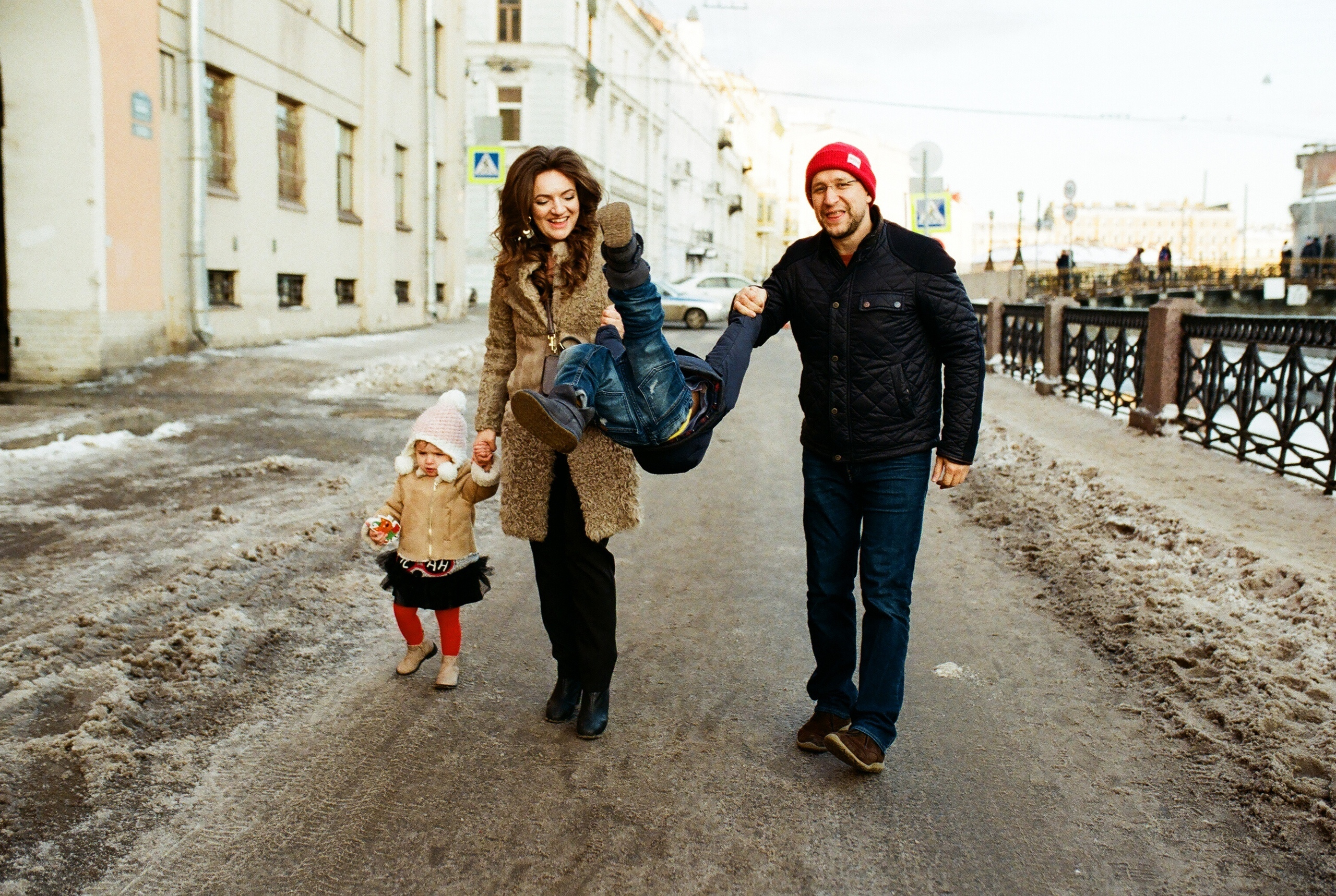 Марта Дима Глеб и Лиза. Свадебный и семейный пленочный фотограф в Петербурге Истомина Ирина