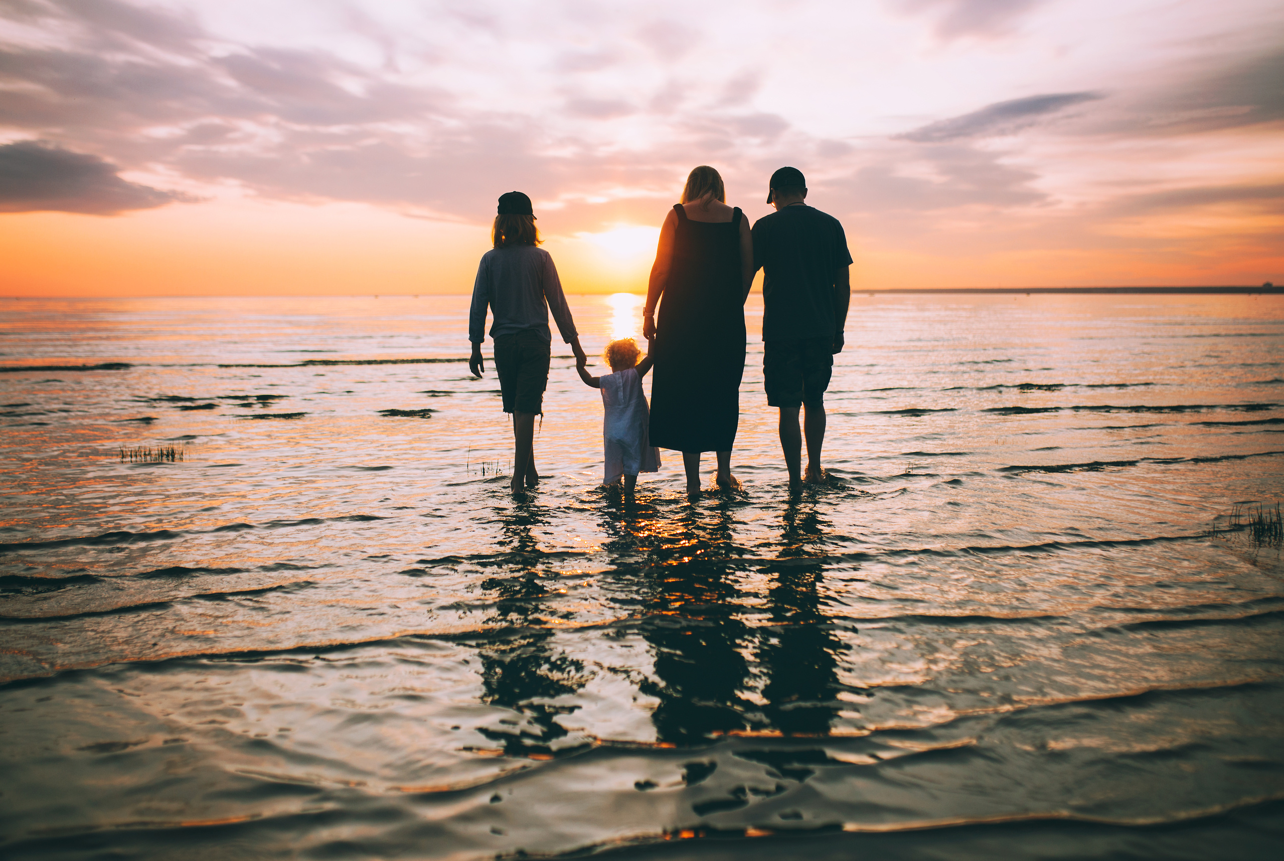 Оля Кирилл Матвей и Марта. Свадебный и семейный пленочный фотограф в Петербурге Истомина Ирина