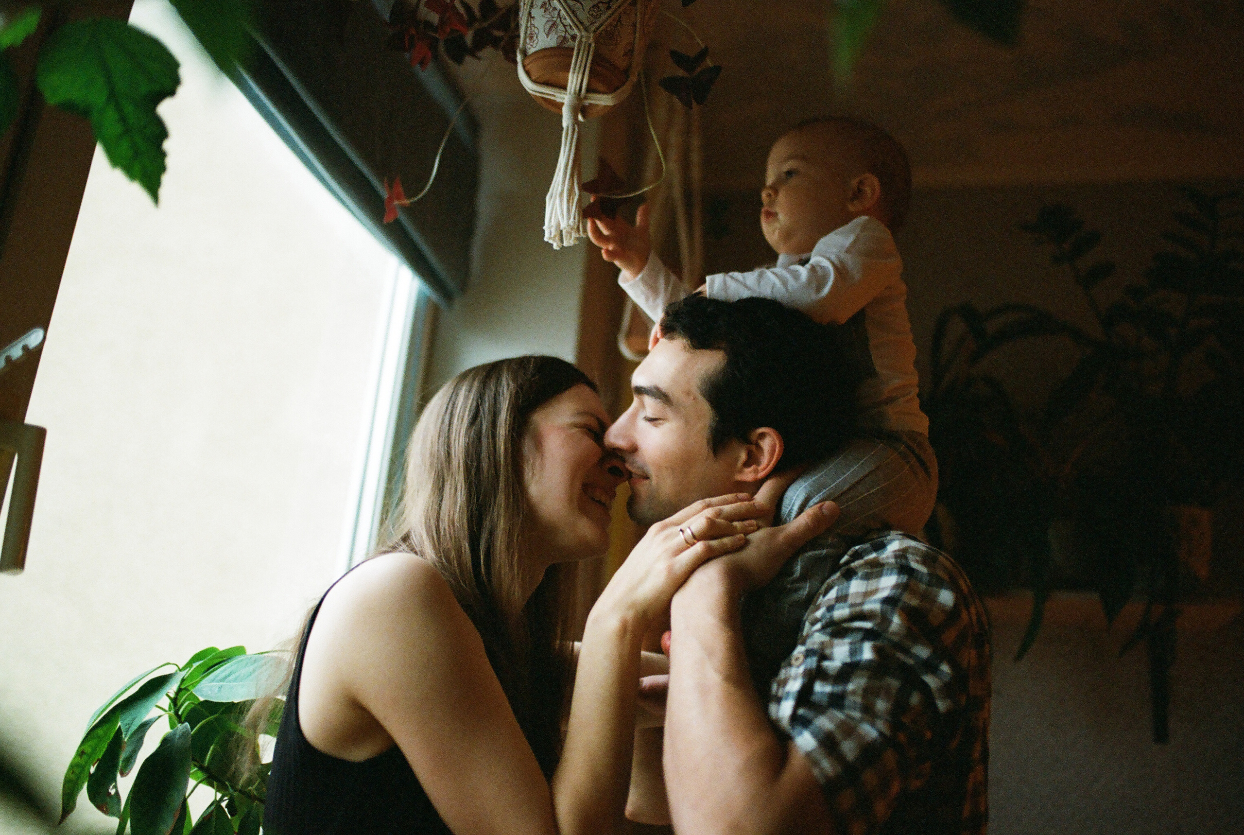 Настя Петя и Ваня. Свадебный и семейный пленочный фотограф в Петербурге Истомина Ирина