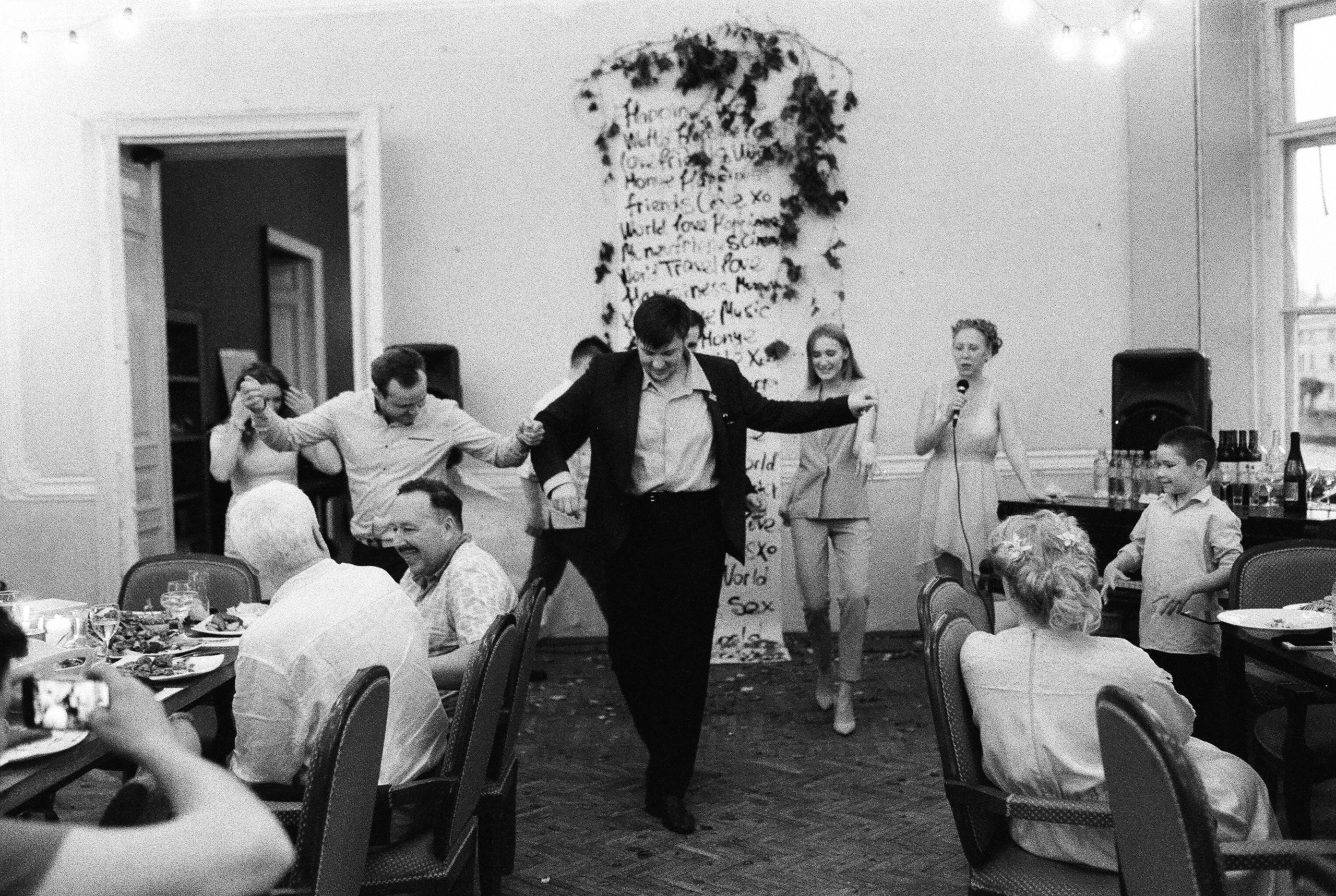 ЕЛЕНА и ИГОРЬ. Свадебный и семейный пленочный фотограф в Петербурге Истомина Ирина