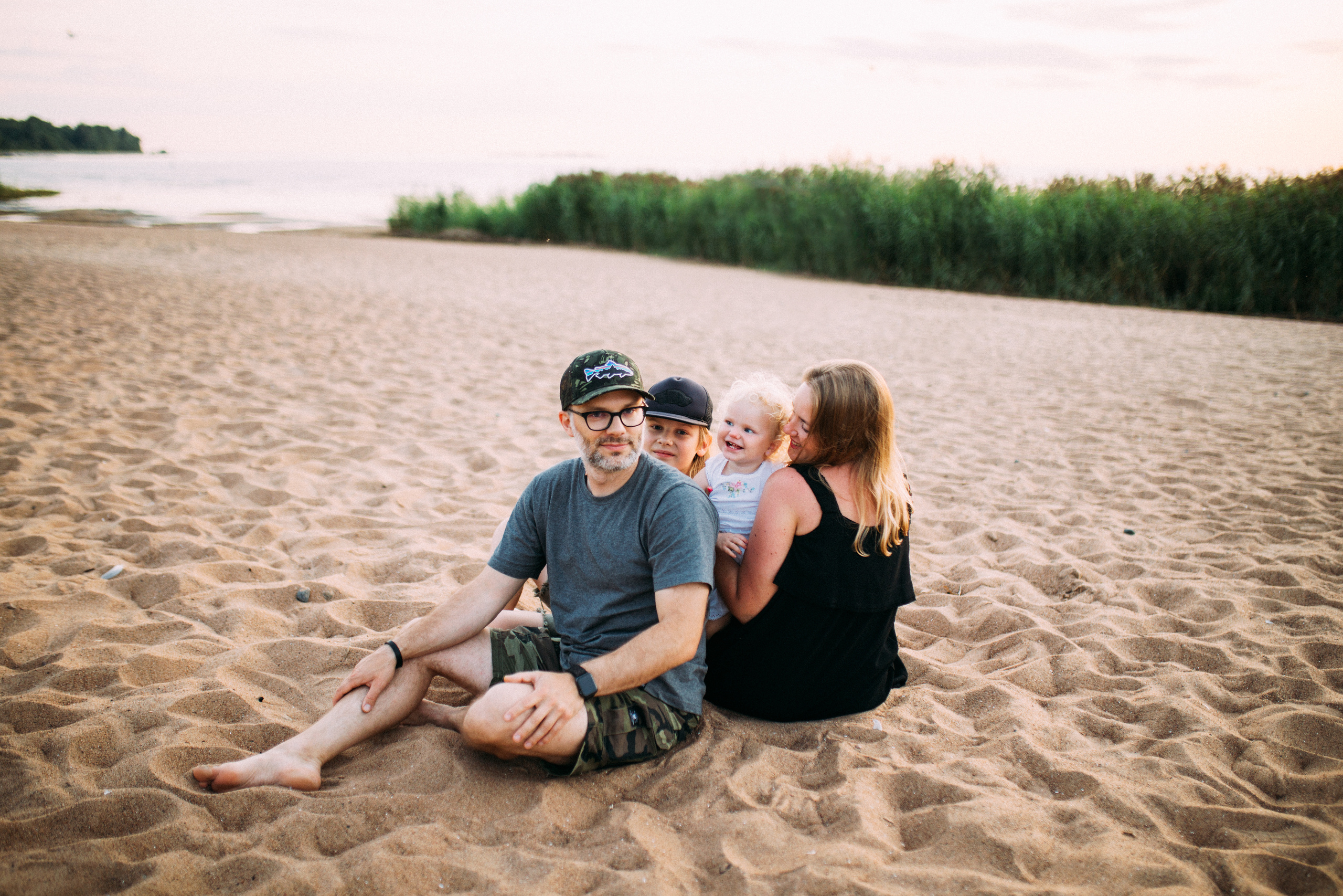 Оля Кирилл Матвей и Марта. Свадебный и семейный пленочный фотограф в Петербурге Истомина Ирина