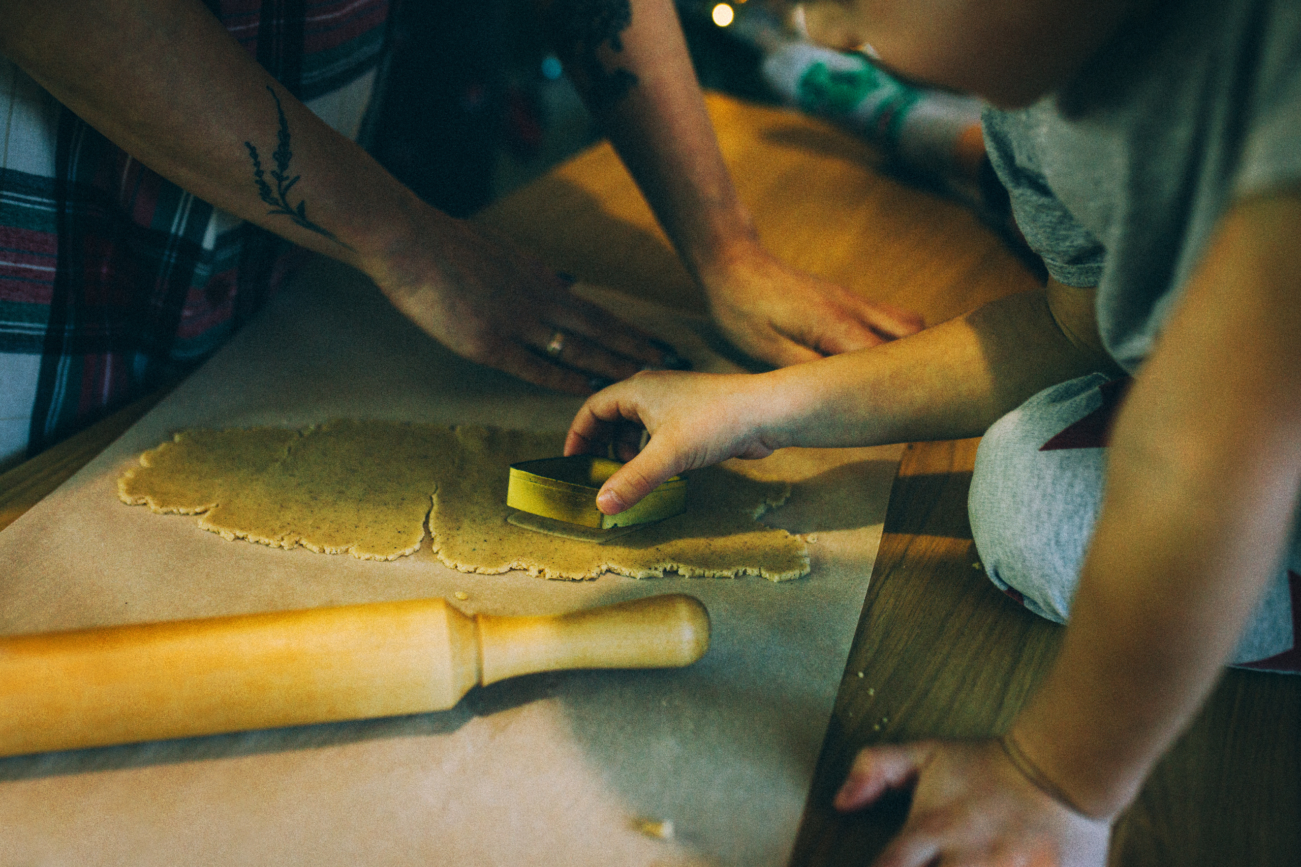 Лида Лёша Лия Юра и собакен Ева. Свадебный и семейный пленочный фотограф в Петербурге Истомина Ирина