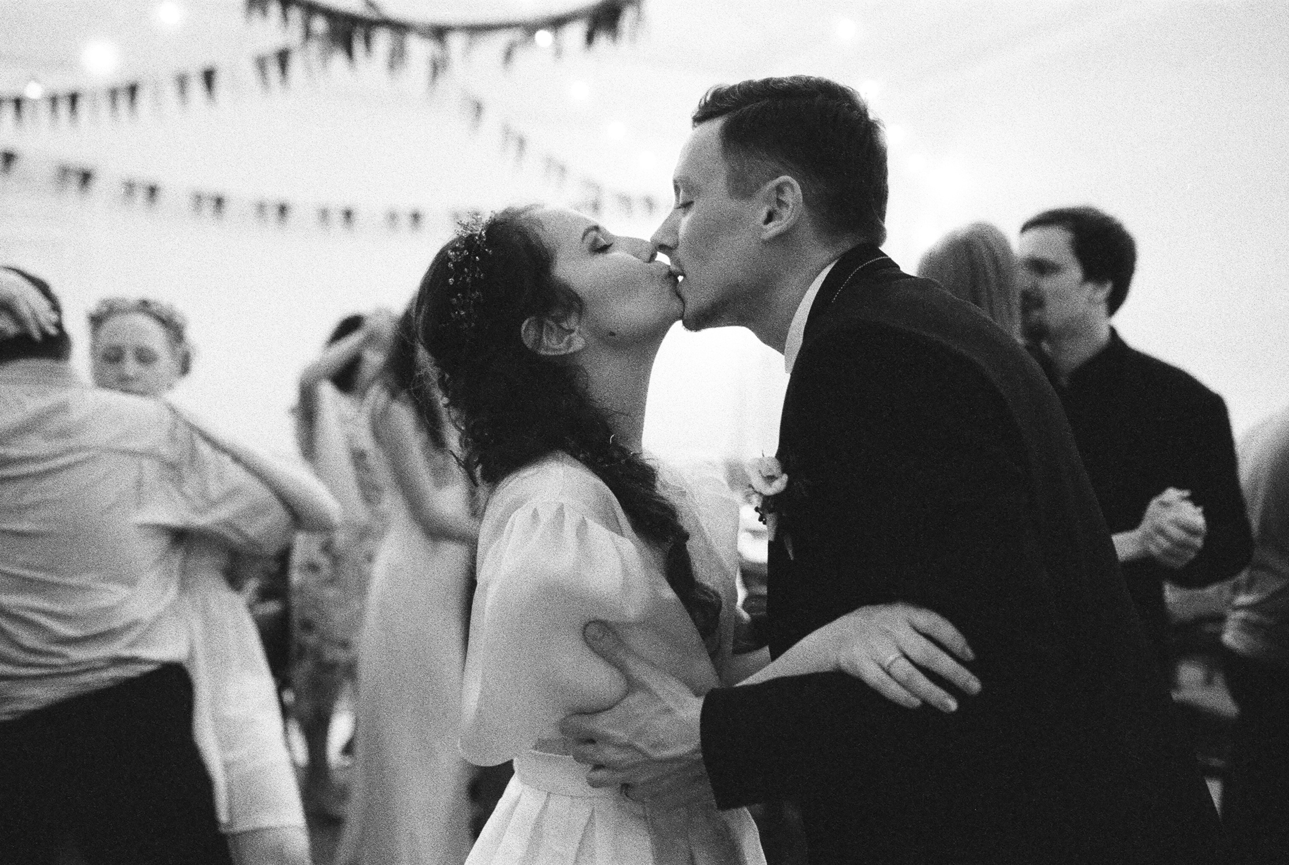 ЕЛЕНА и ИГОРЬ. Свадебный и семейный пленочный фотограф в Петербурге Истомина Ирина