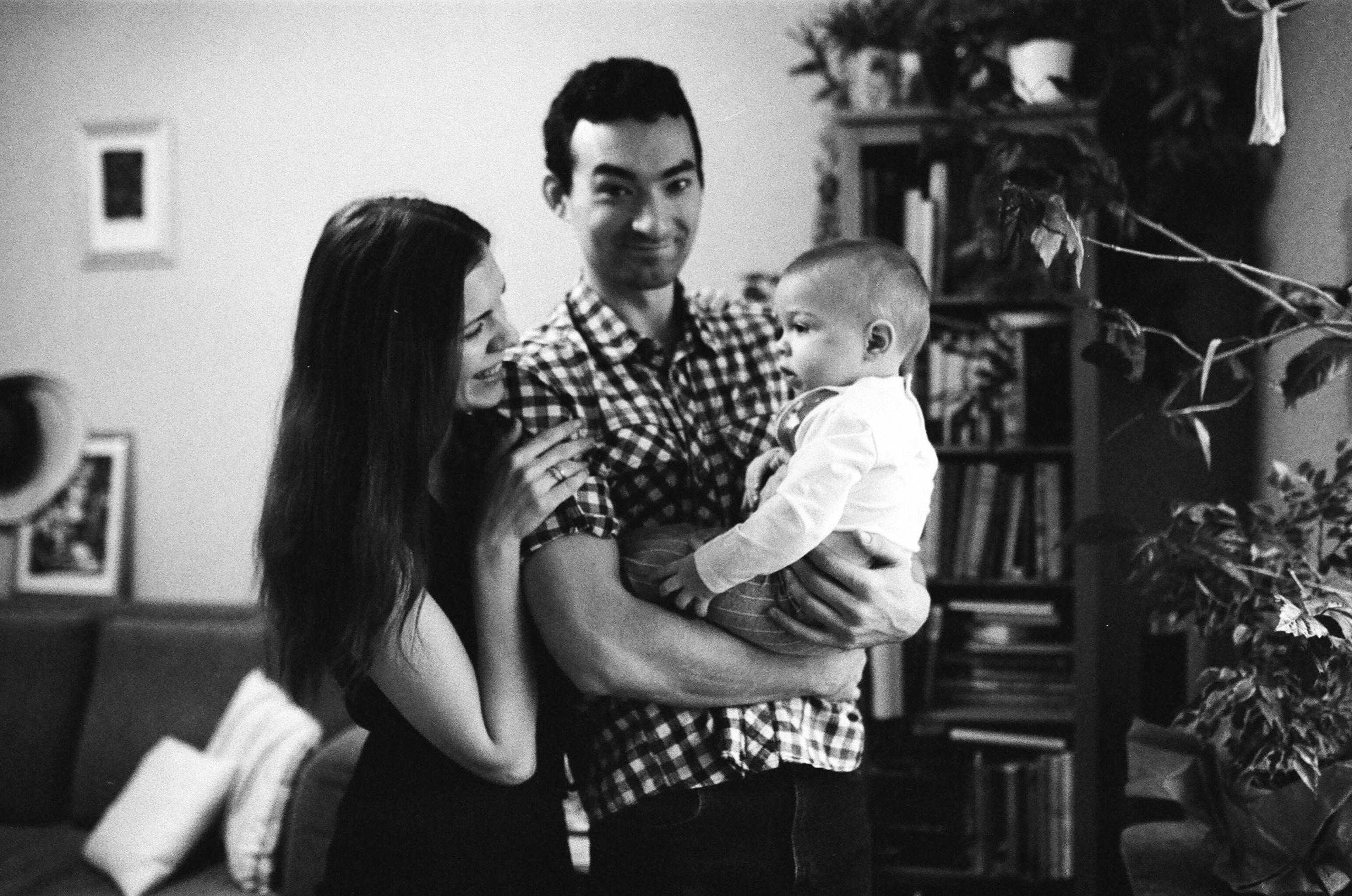 Настя Петя и Ваня. Свадебный и семейный пленочный фотограф в Петербурге Истомина Ирина