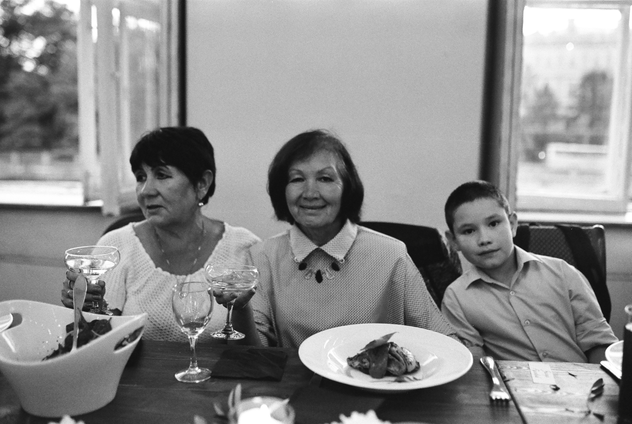 ЕЛЕНА и ИГОРЬ. Свадебный и семейный пленочный фотограф в Петербурге Истомина Ирина