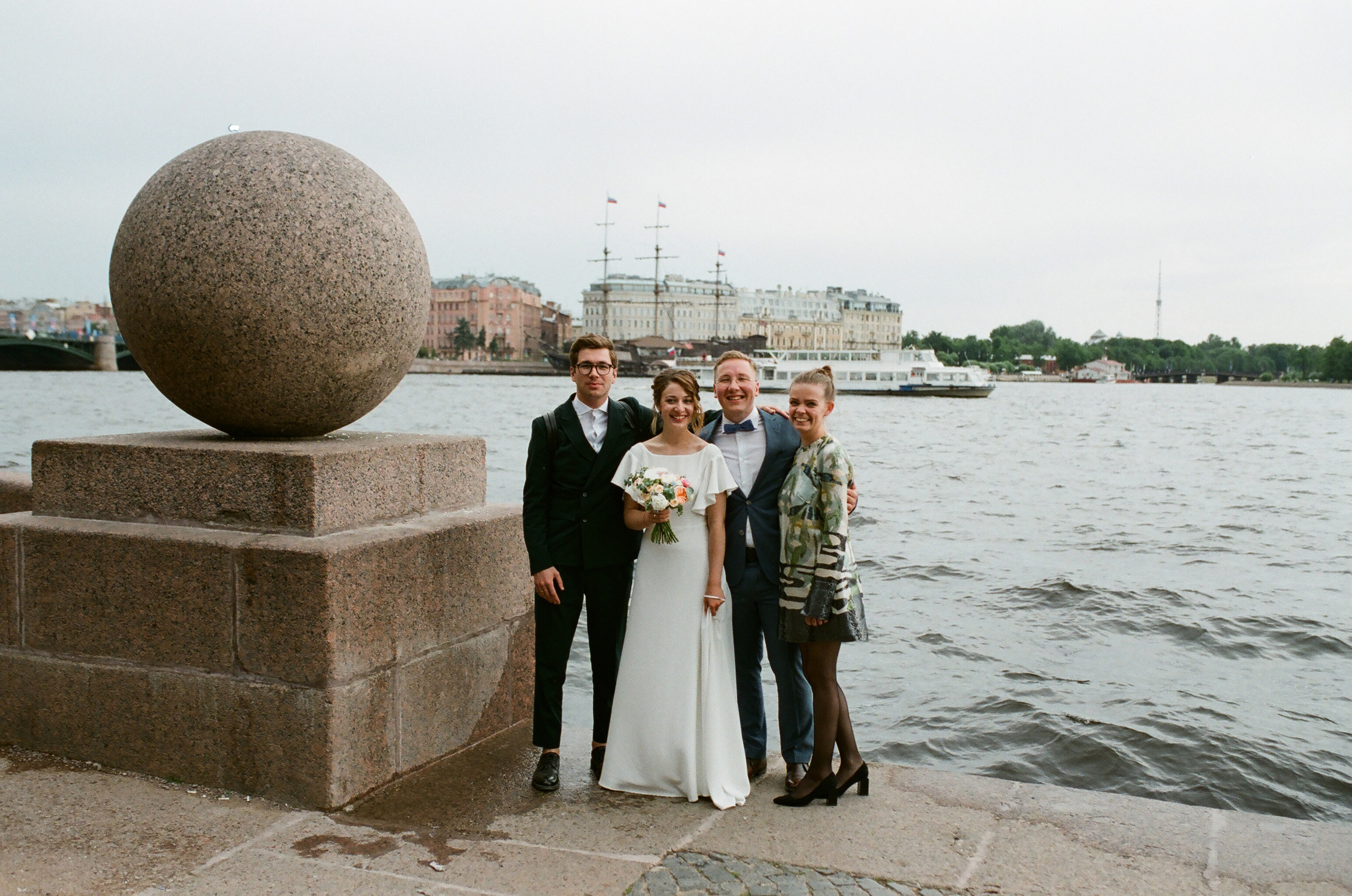 МАРИЯ и ГРИГОРИЙ. Свадебный и семейный пленочный фотограф в Петербурге Истомина Ирина