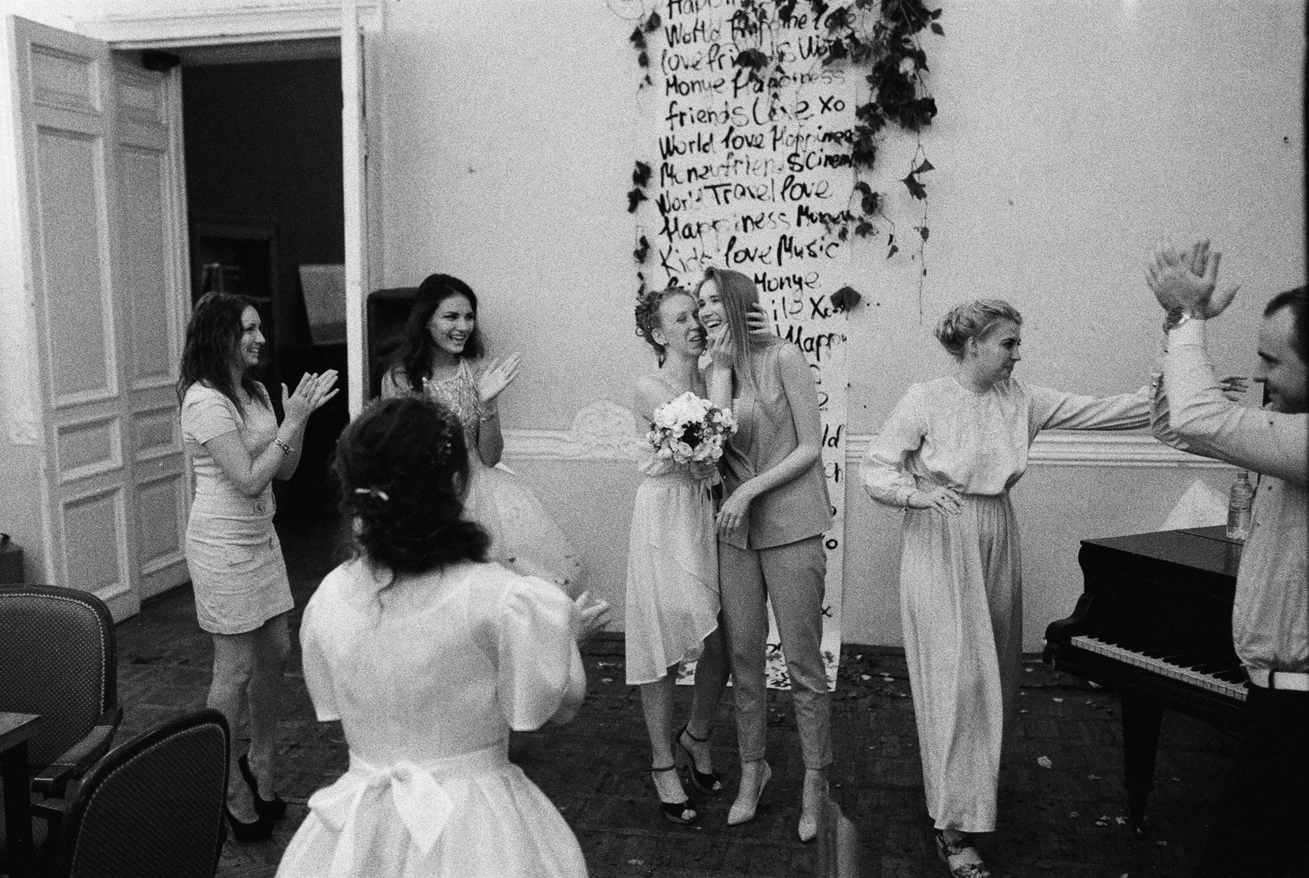 ЕЛЕНА и ИГОРЬ. Свадебный и семейный пленочный фотограф в Петербурге Истомина Ирина