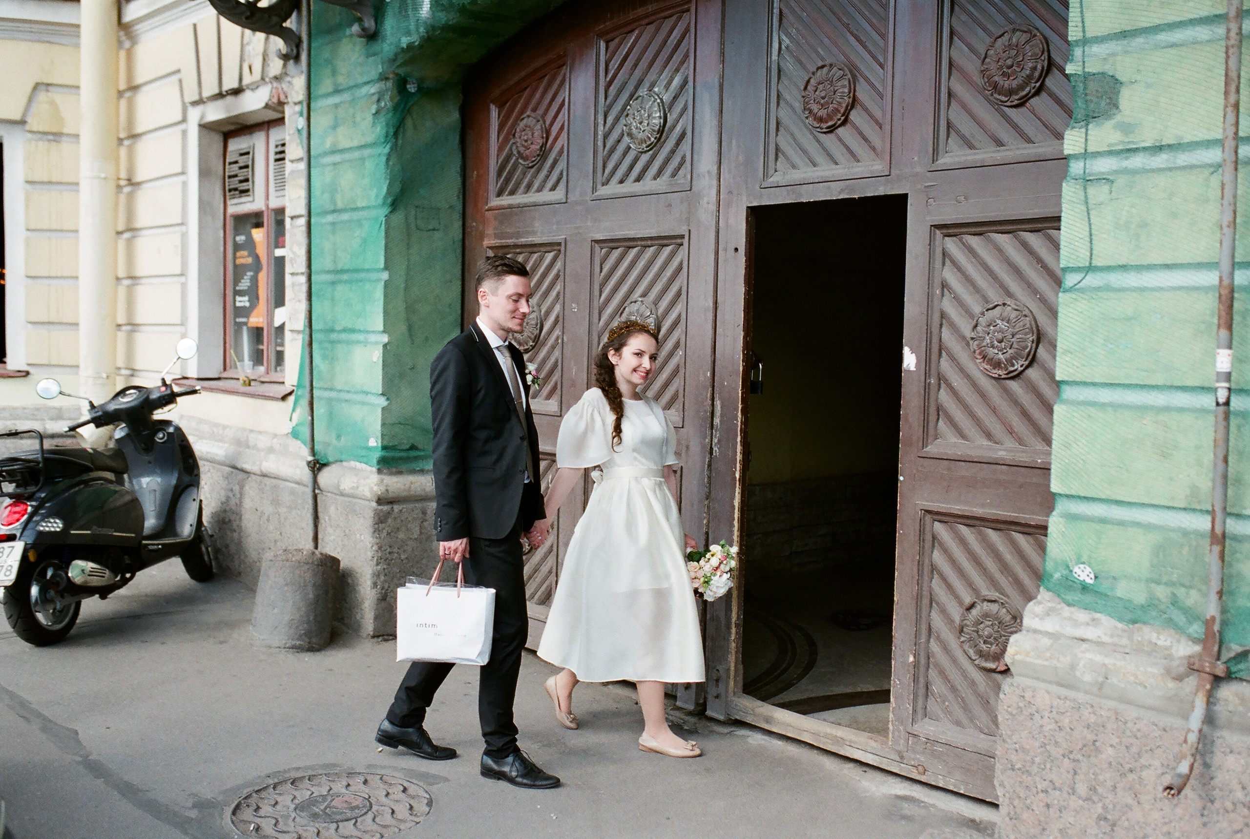 ЕЛЕНА и ИГОРЬ. Свадебный и семейный пленочный фотограф в Петербурге Истомина Ирина