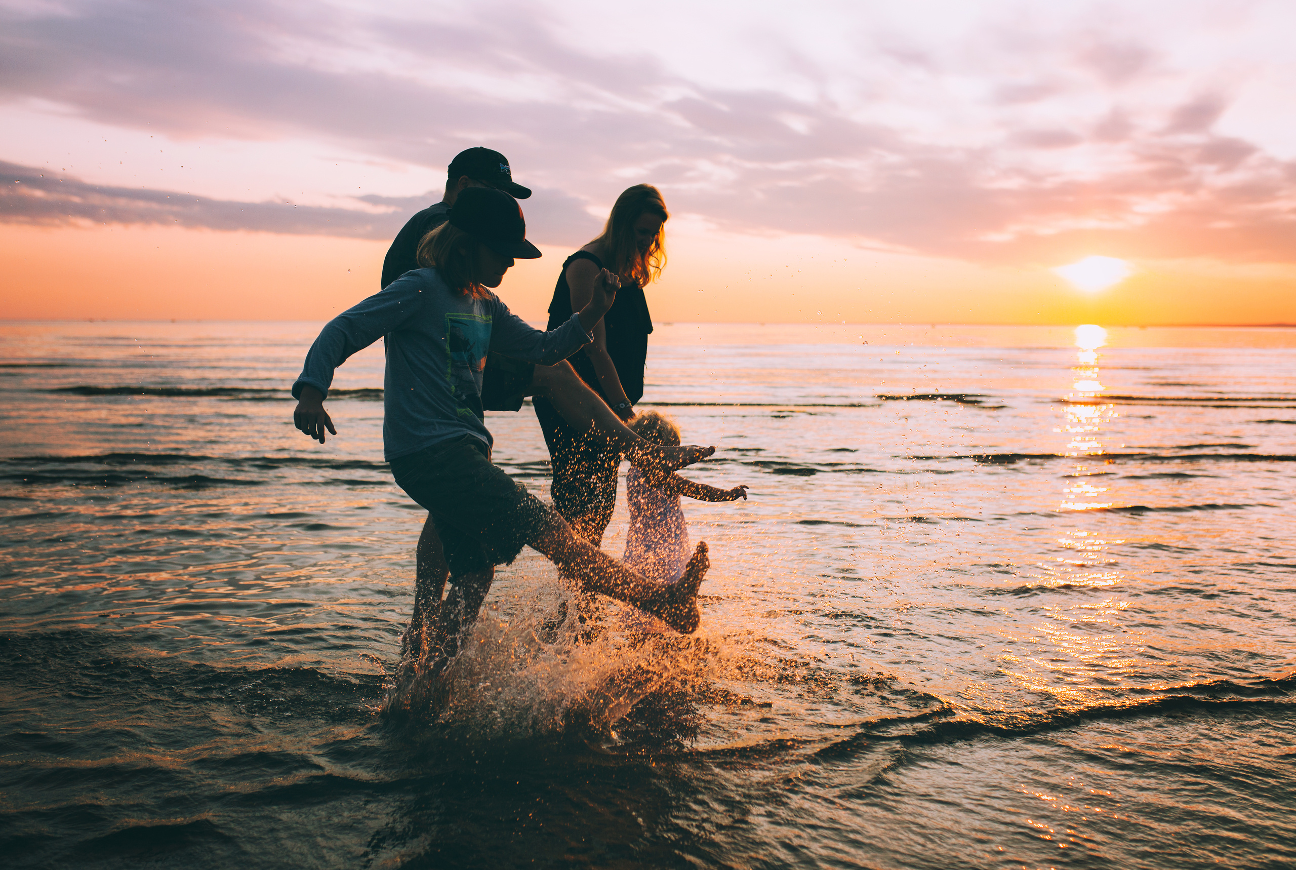 Оля Кирилл Матвей и Марта. Свадебный и семейный пленочный фотограф в Петербурге Истомина Ирина