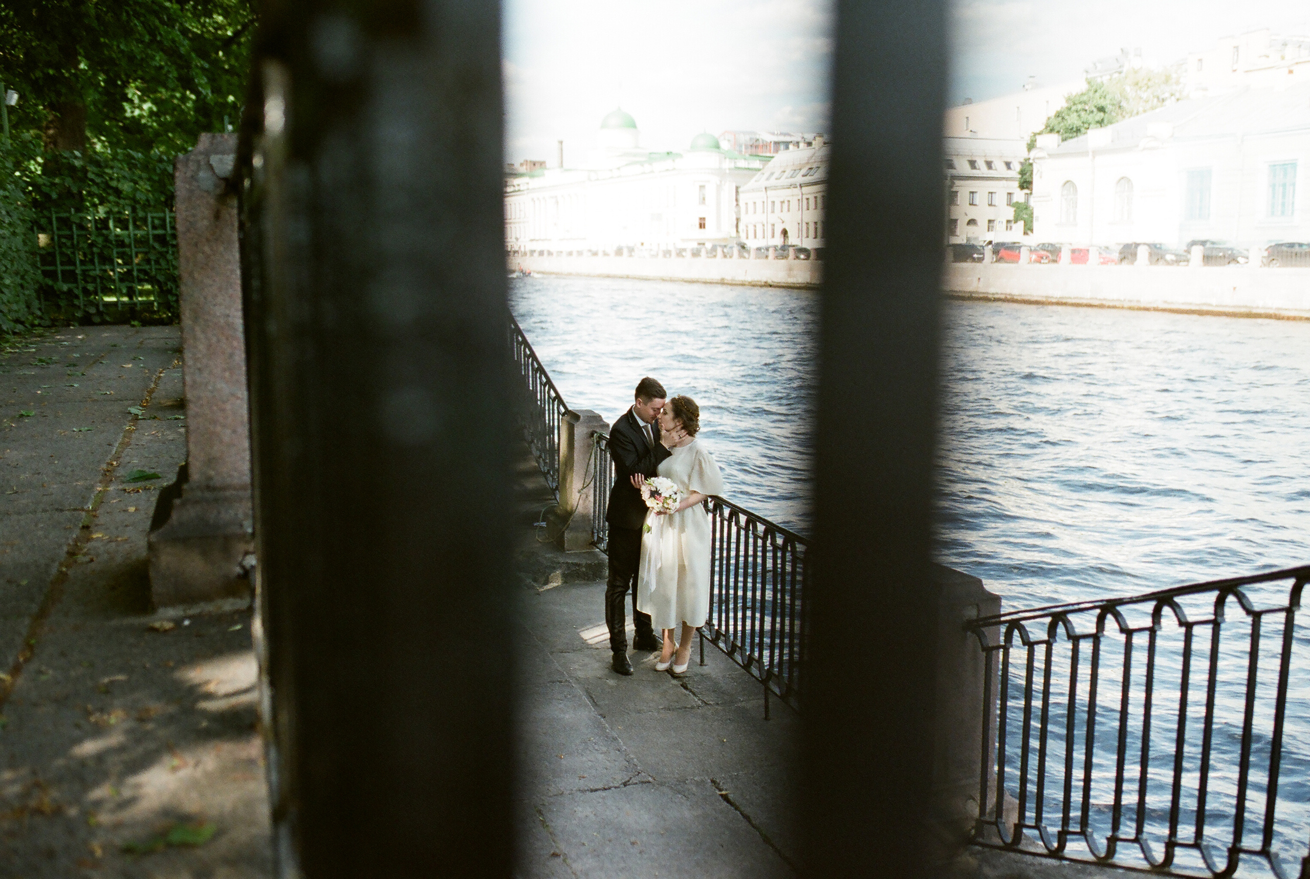 ЕЛЕНА и ИГОРЬ. Свадебный и семейный пленочный фотограф в Петербурге Истомина Ирина