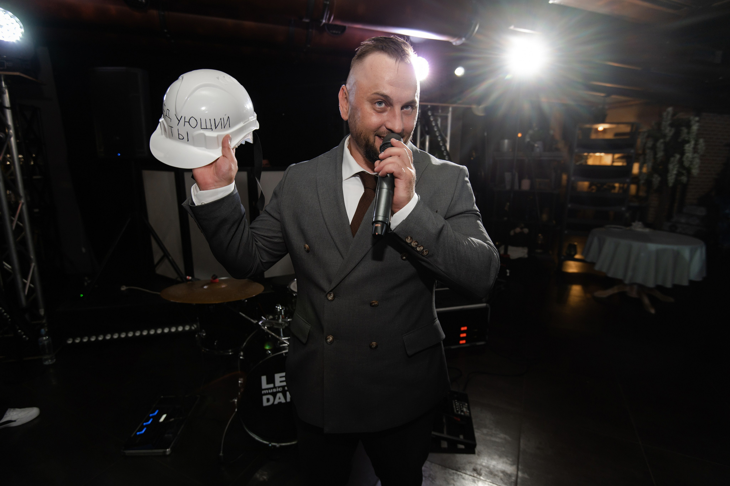 Свадебная фотосессия в отеле Hayat Regency Rostov. Свадебный фотограф в Ростове Максимов Максим