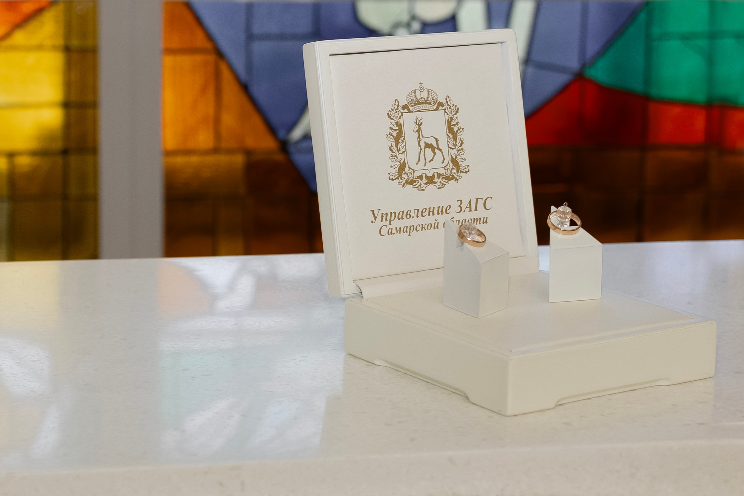 Торжественная регистрация в ЗАГСе. Свадебный фотограф Александра Попова