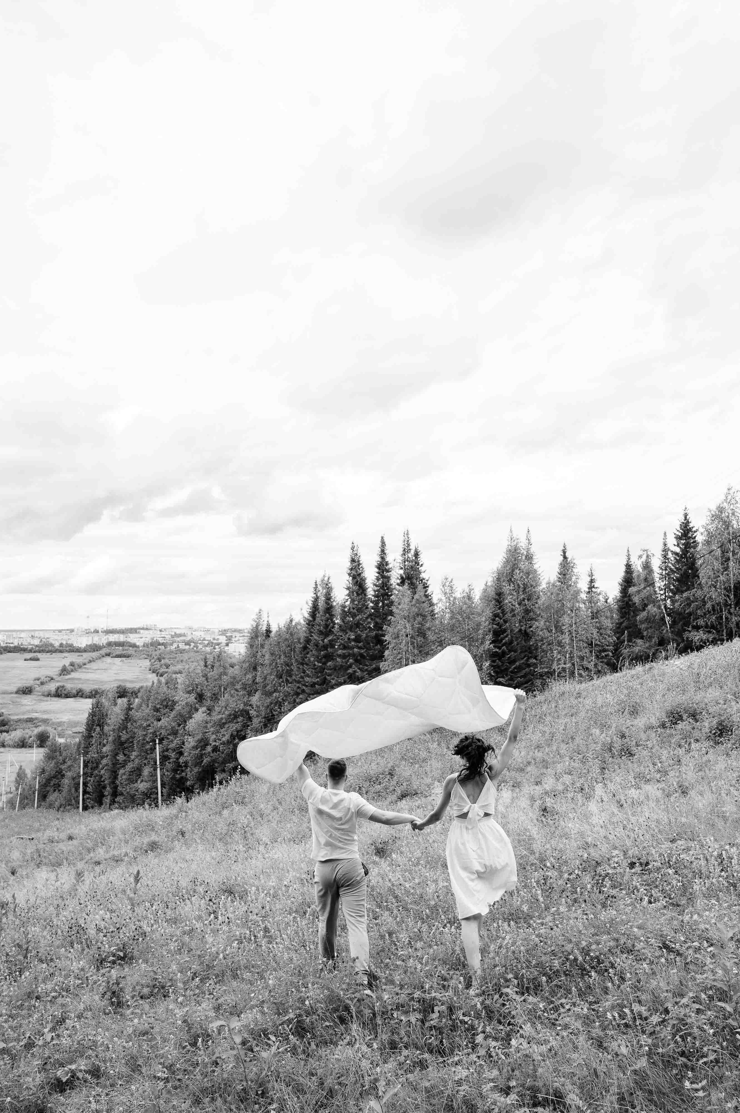 Свадебная фотосессия и прогулка на свежем воздухе. Свадебный и семейный фотограф в Котласе Никита Попов