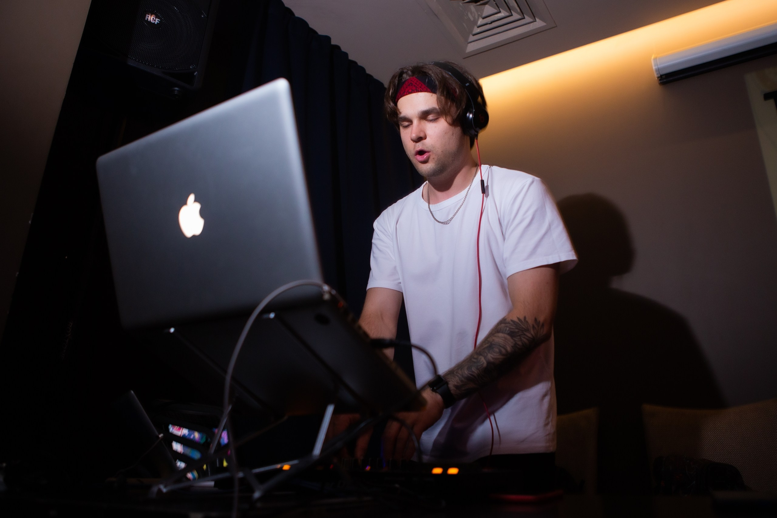 Лето, гуд бай! Клубная вечеринка | 25.08.23. Галерея Фантим