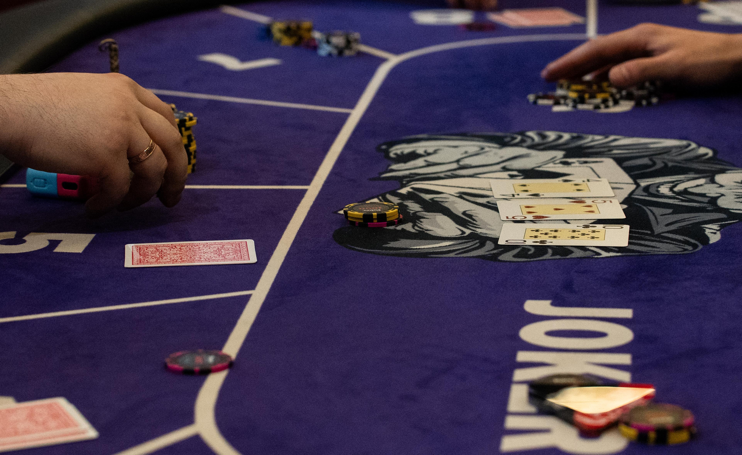 Joker Poker Club 28.02.2026. Коммерческий и художественный фотограф и видеограф в Москве Арсений Тургенев