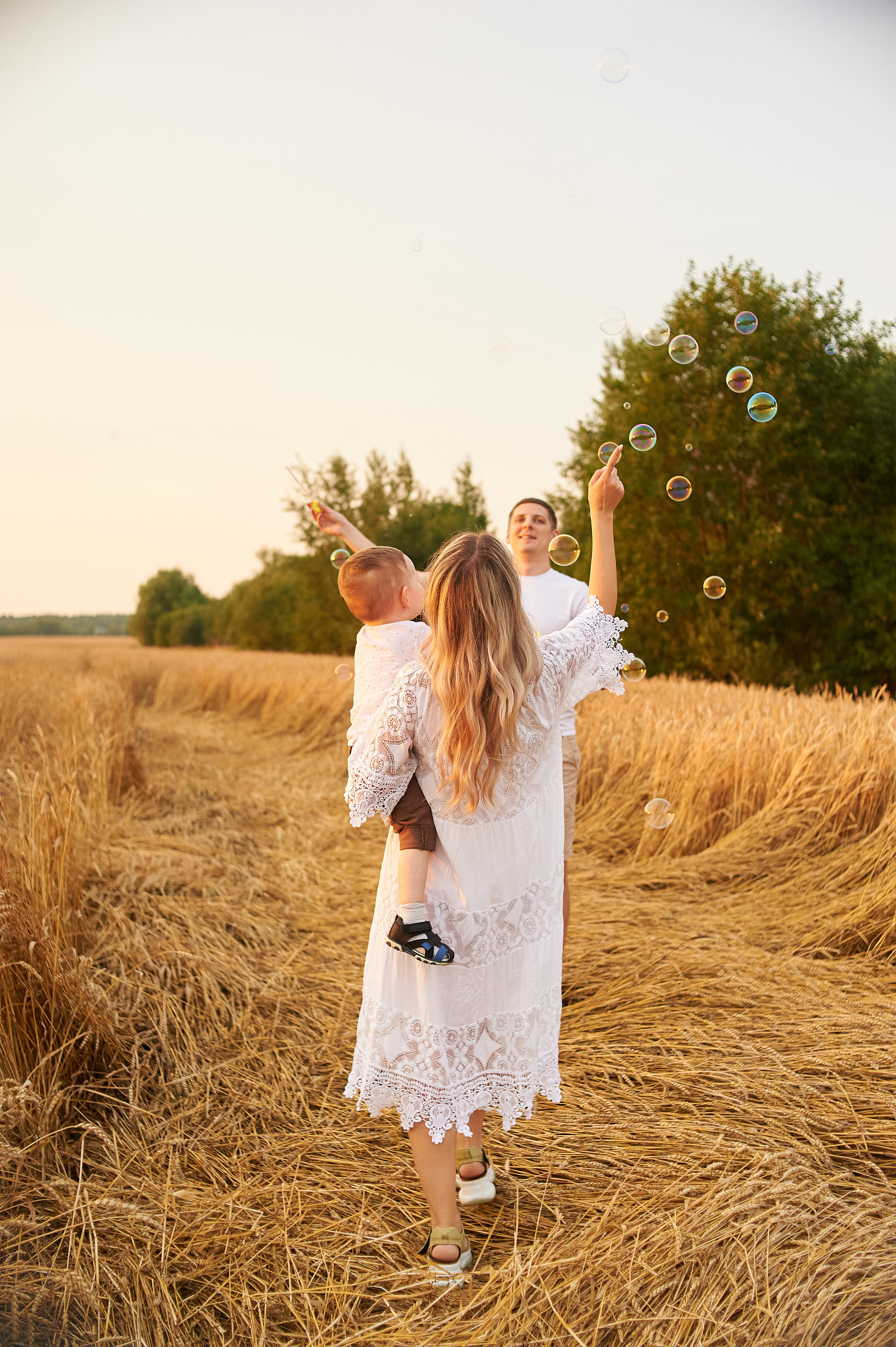 В пшеничном поле. Семейный и детский фотограф в г. Ногинске Ангелина Хасанова