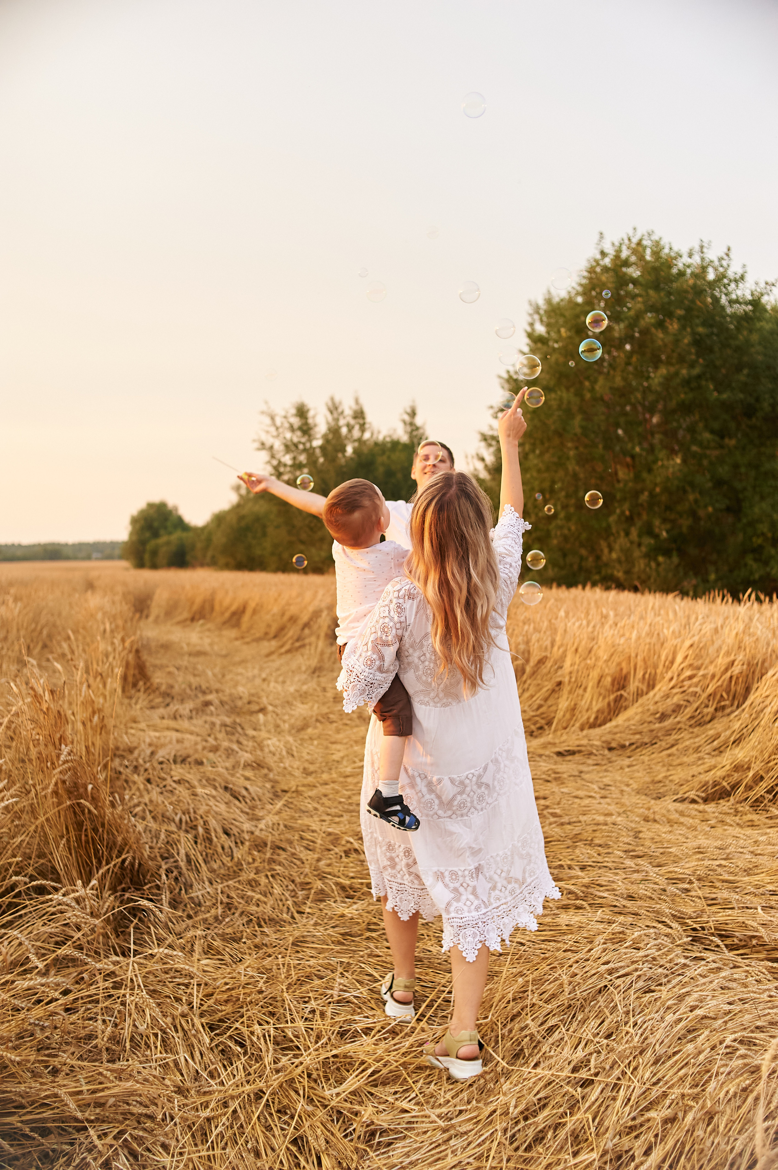 В пшеничном поле. Семейный и детский фотограф в г. Ногинске Ангелина Хасанова