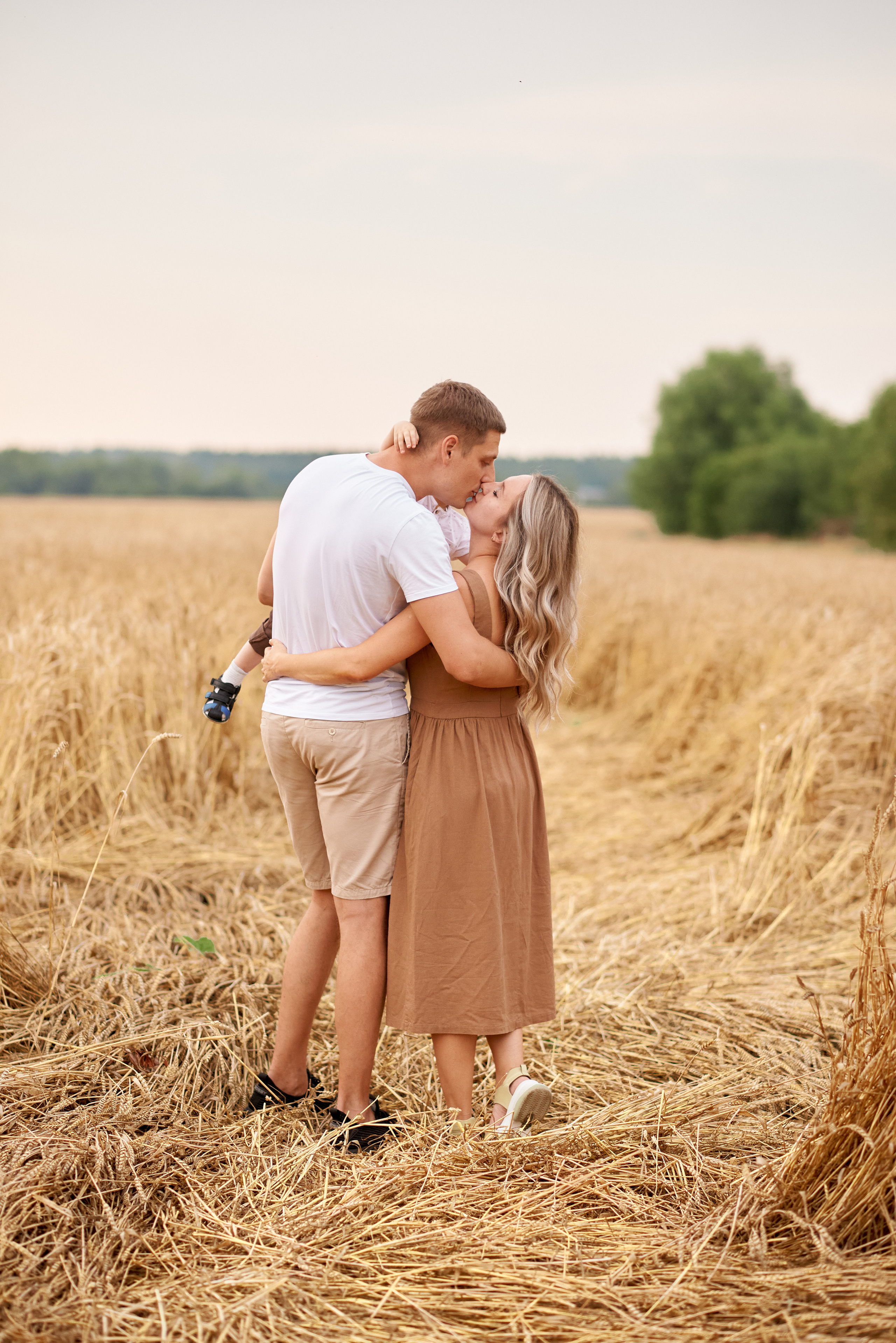В пшеничном поле. Семейный и детский фотограф в г. Ногинске Ангелина Хасанова