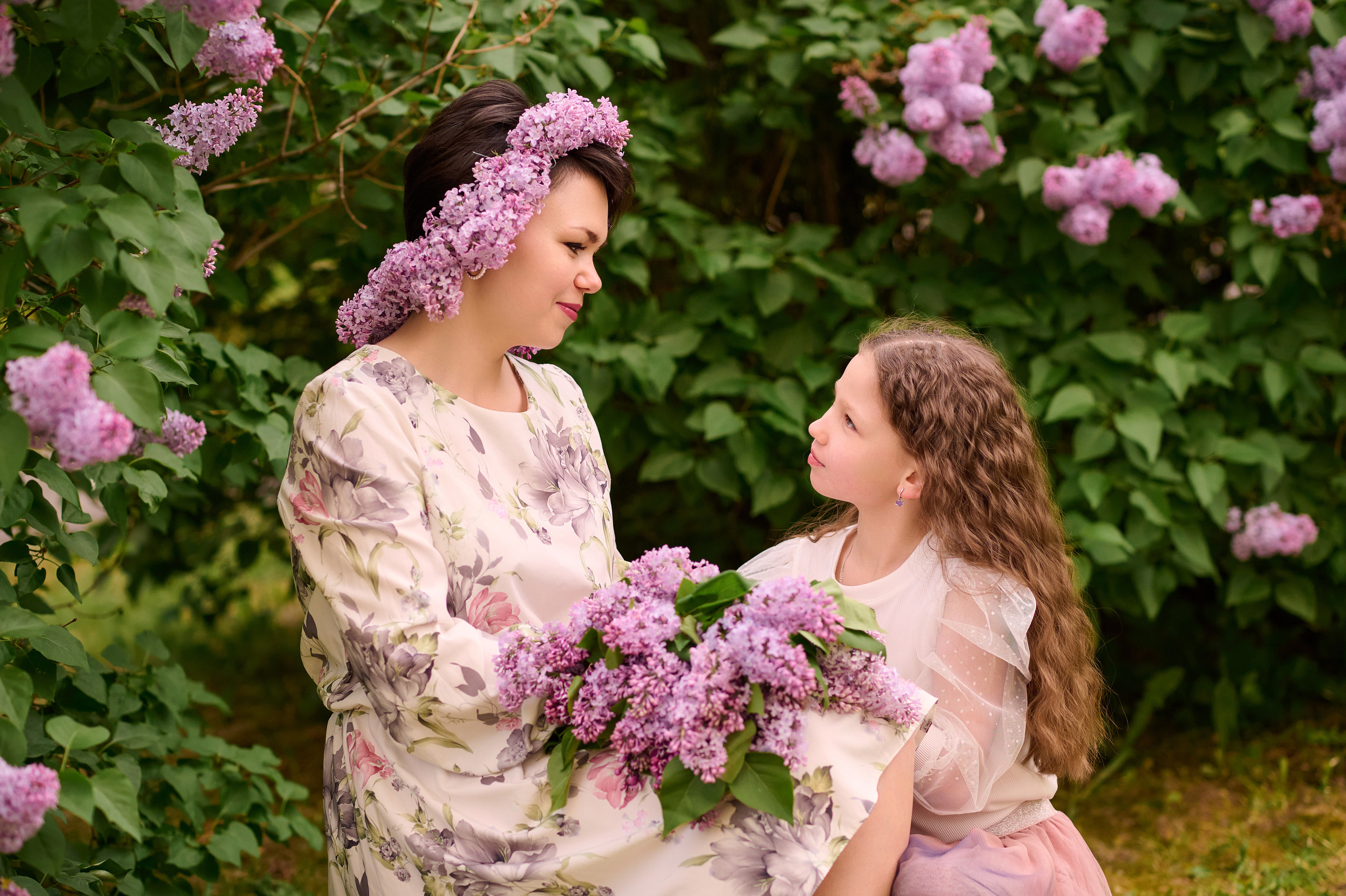 Сиреневый сад. Семейный и детский фотограф в г. Ногинске Ангелина Хасанова