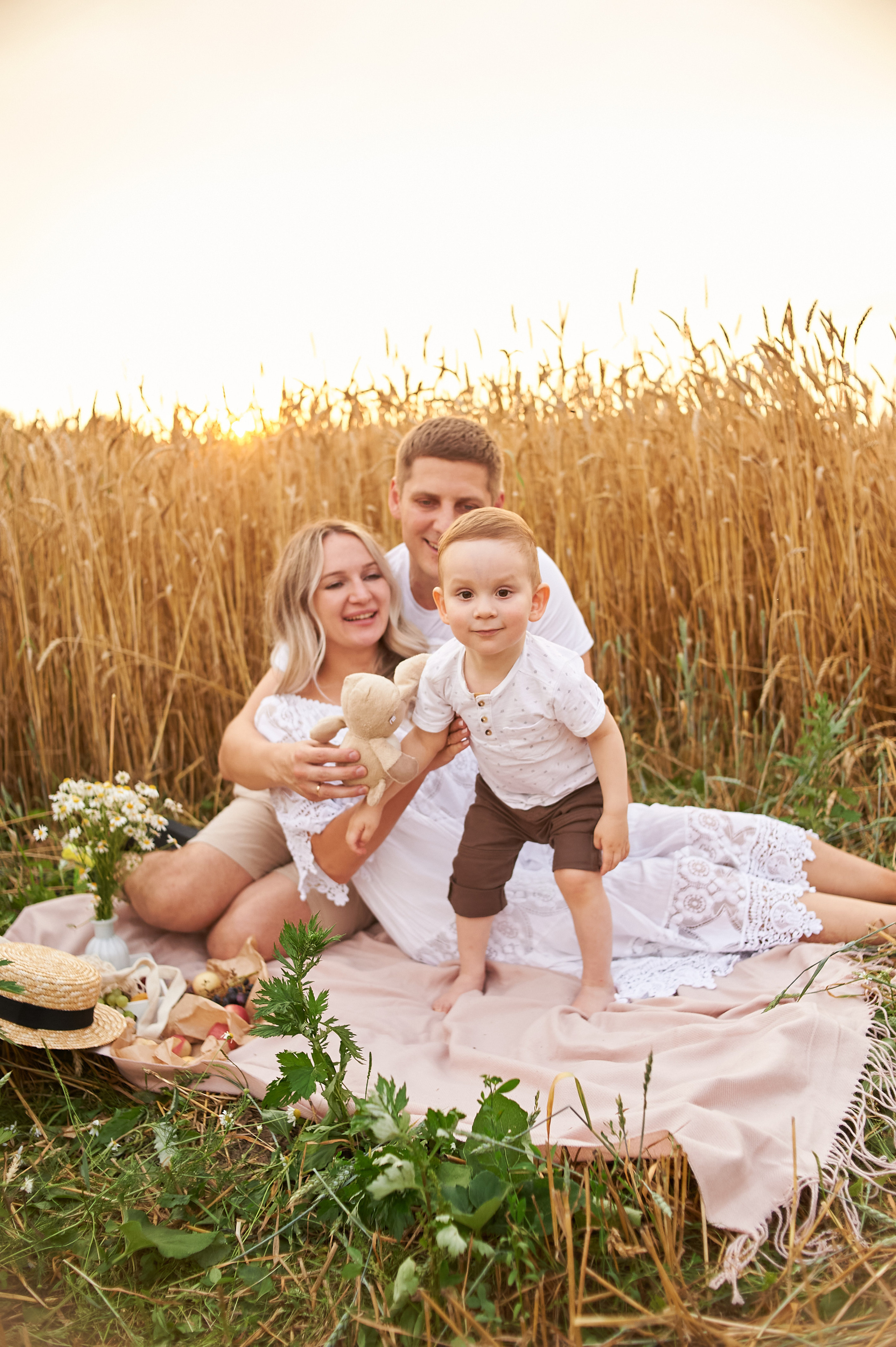 В пшеничном поле. Семейный и детский фотограф в г. Ногинске Ангелина Хасанова