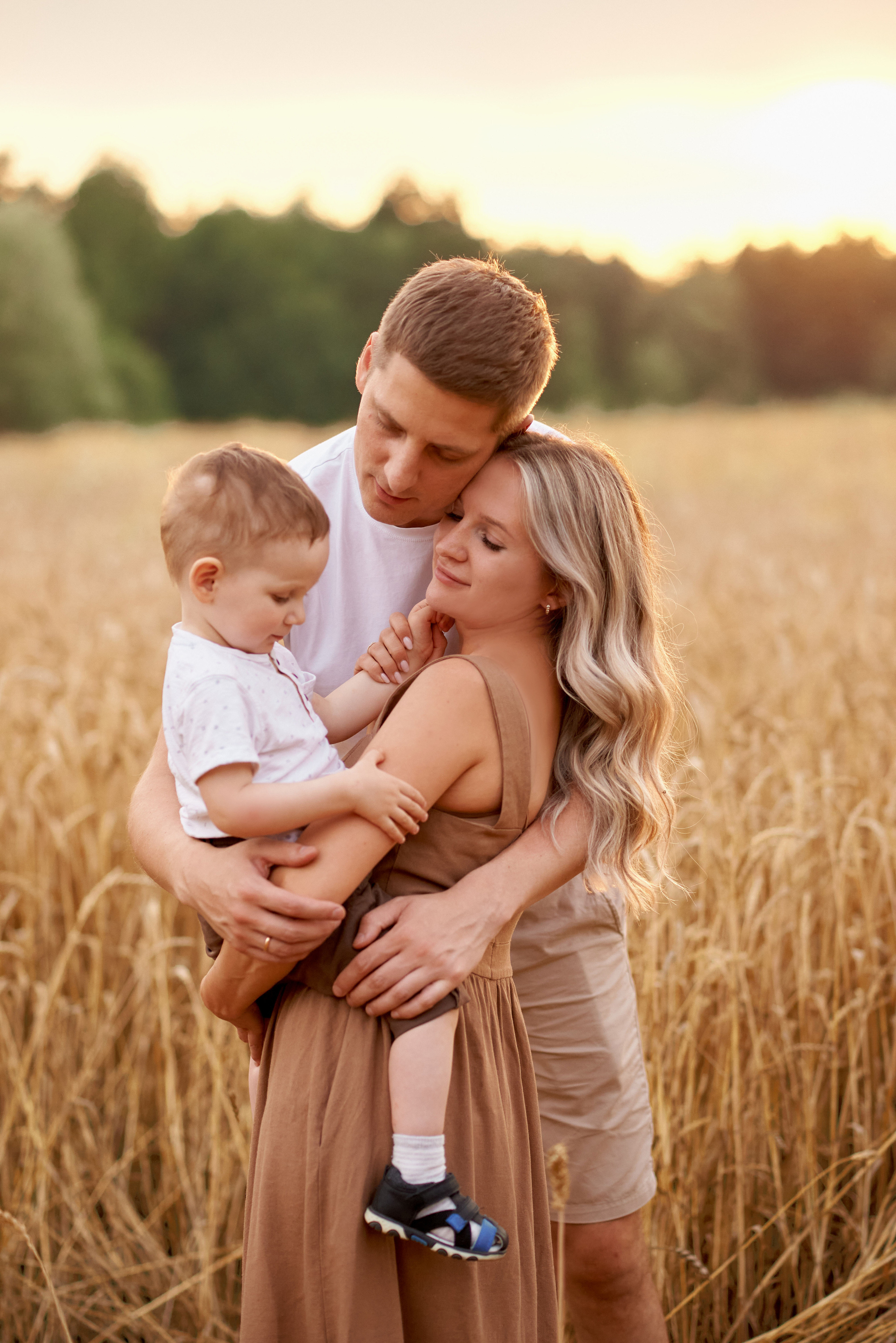 В пшеничном поле. Семейный и детский фотограф в г. Ногинске Ангелина Хасанова