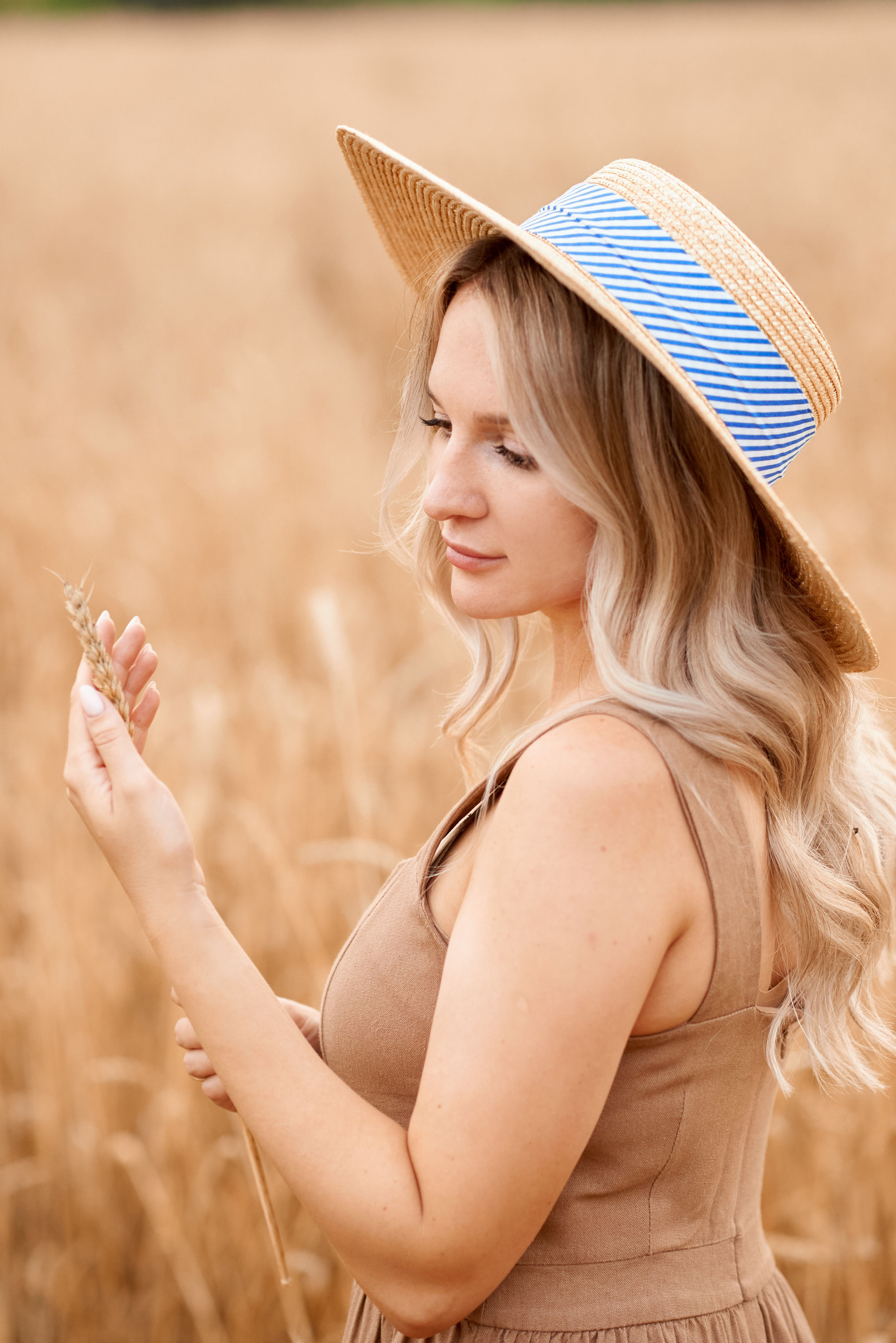 В пшенице. Семейный и детский фотограф в г. Ногинске Ангелина Хасанова